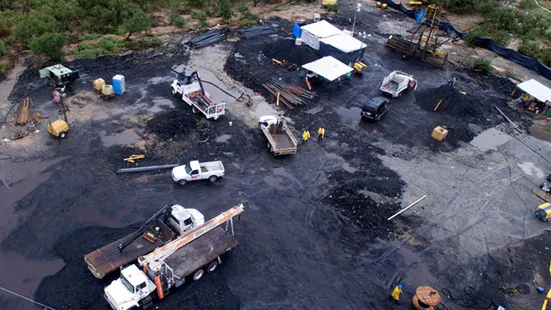Identifican en El Pinabete a cuatro mineros recuperados