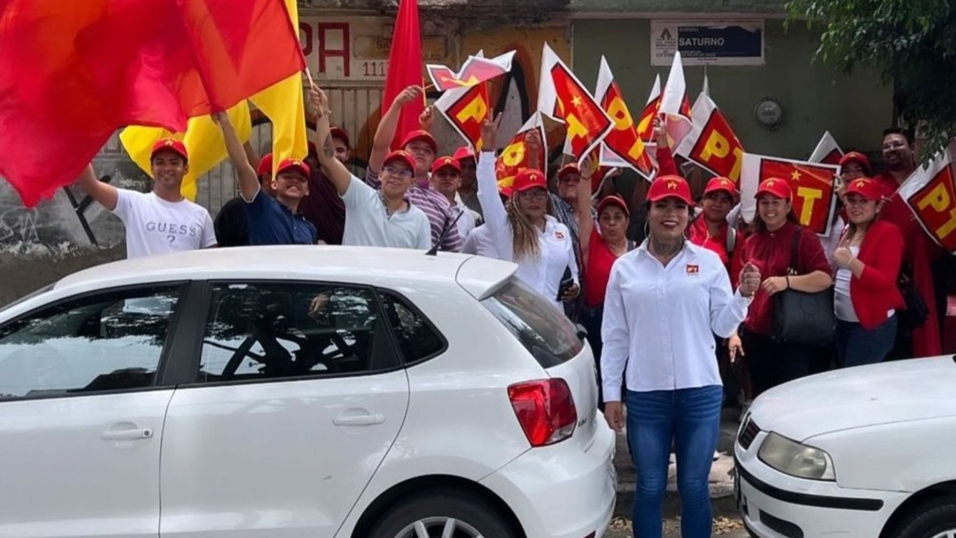 Paola Suárez arranca campaña para diputada