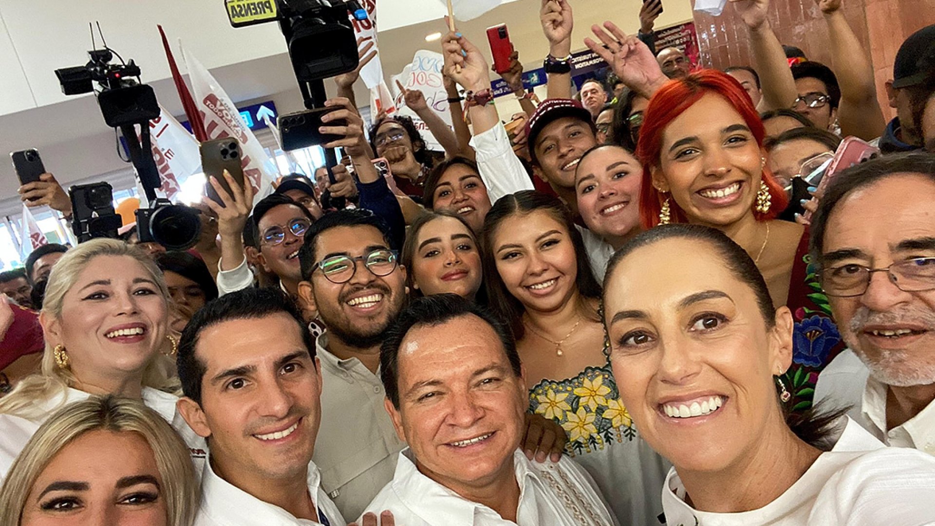 Claudia Sheinbaum y Joaquín ‘Huacho’ Díaz Mena presentan ‘Renacimiento Maya’