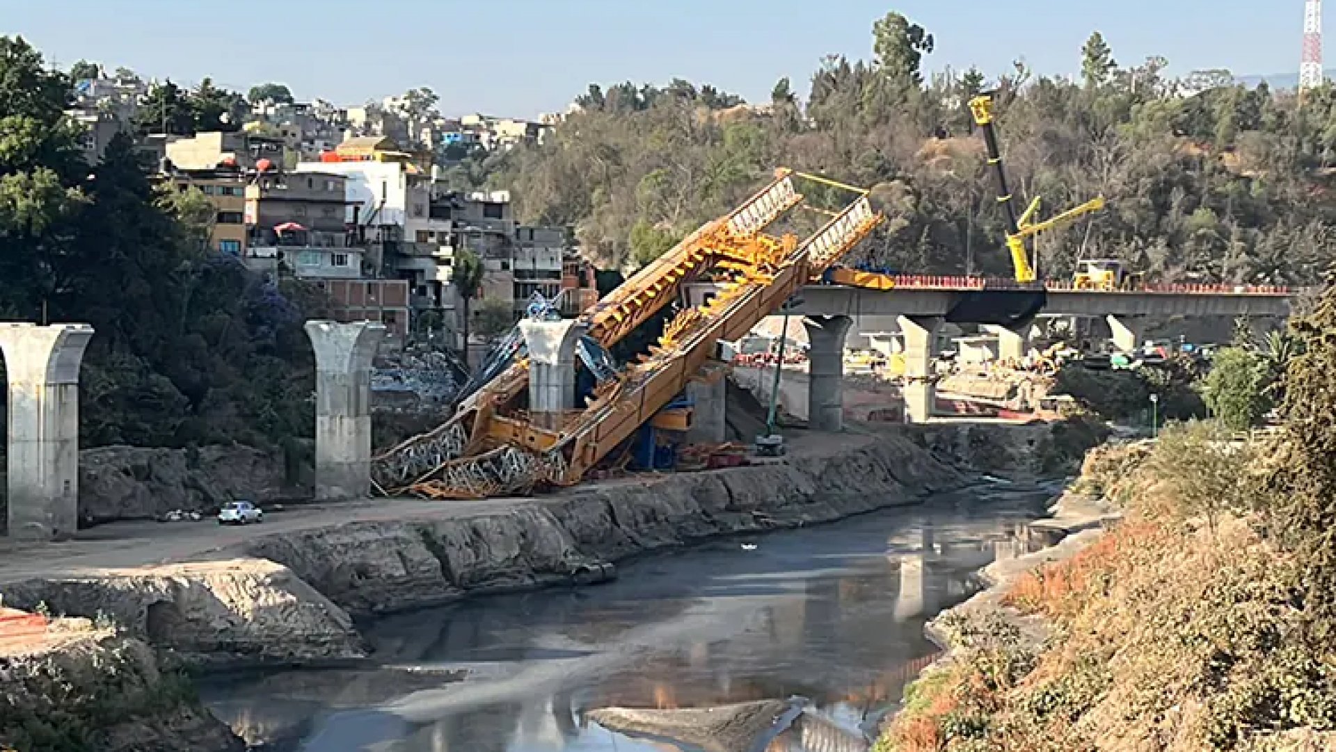 ¿Qué es una lanzadora de dovelas, máquina que cayó en obra del Tren Interurbano?