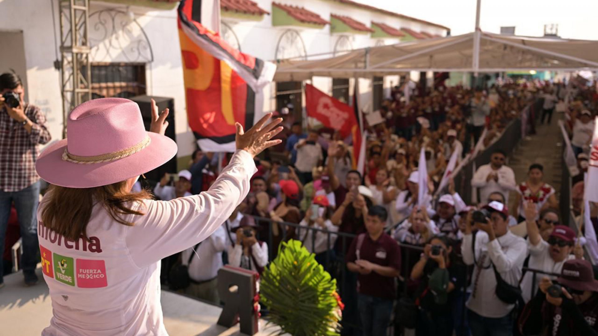 Apoyaremos con maquinaria para eficientar la productividad del campo: Rocío Nahle