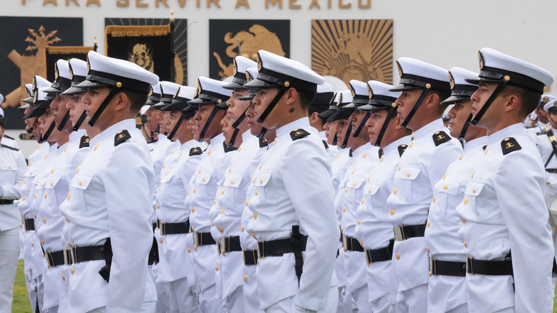 AMLO encabeza ceremonia por Gesta Heroica del Puerto de Veracruz