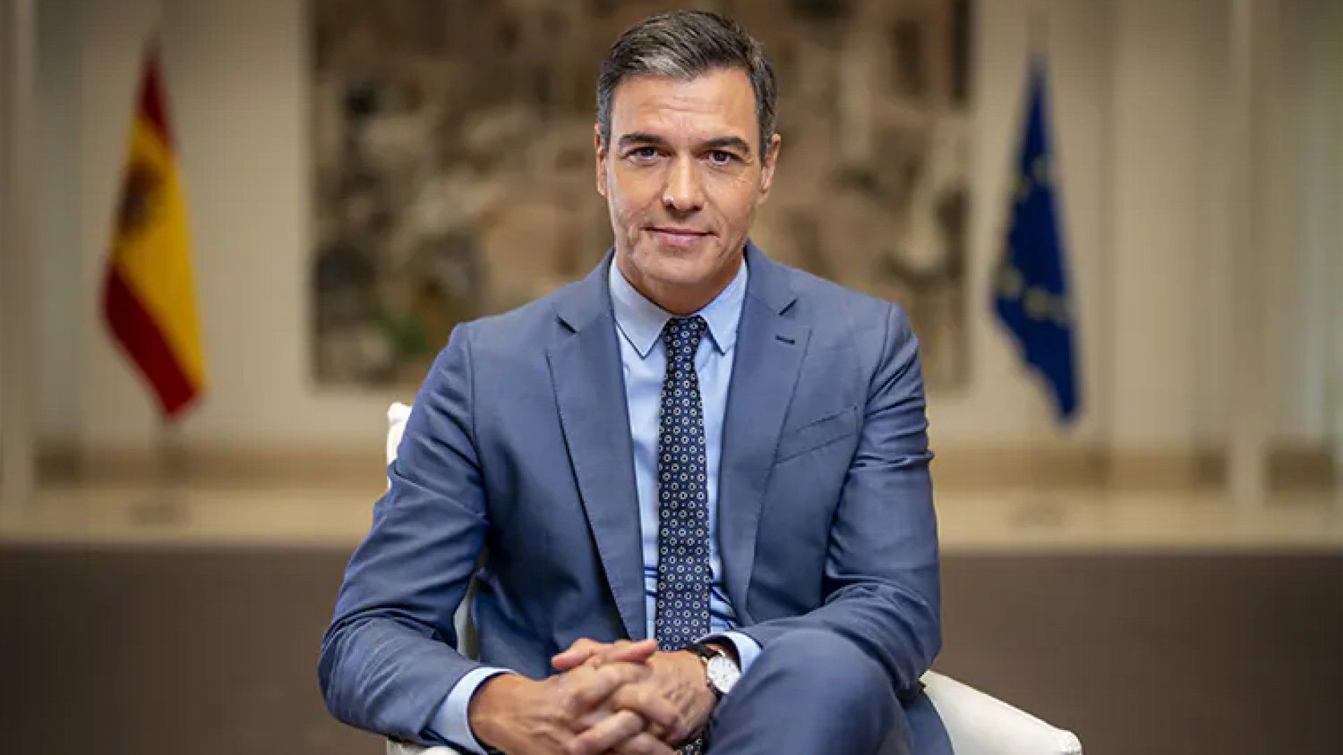 Presidente de España considera dimitir tras investigación contra su esposa por corrupción