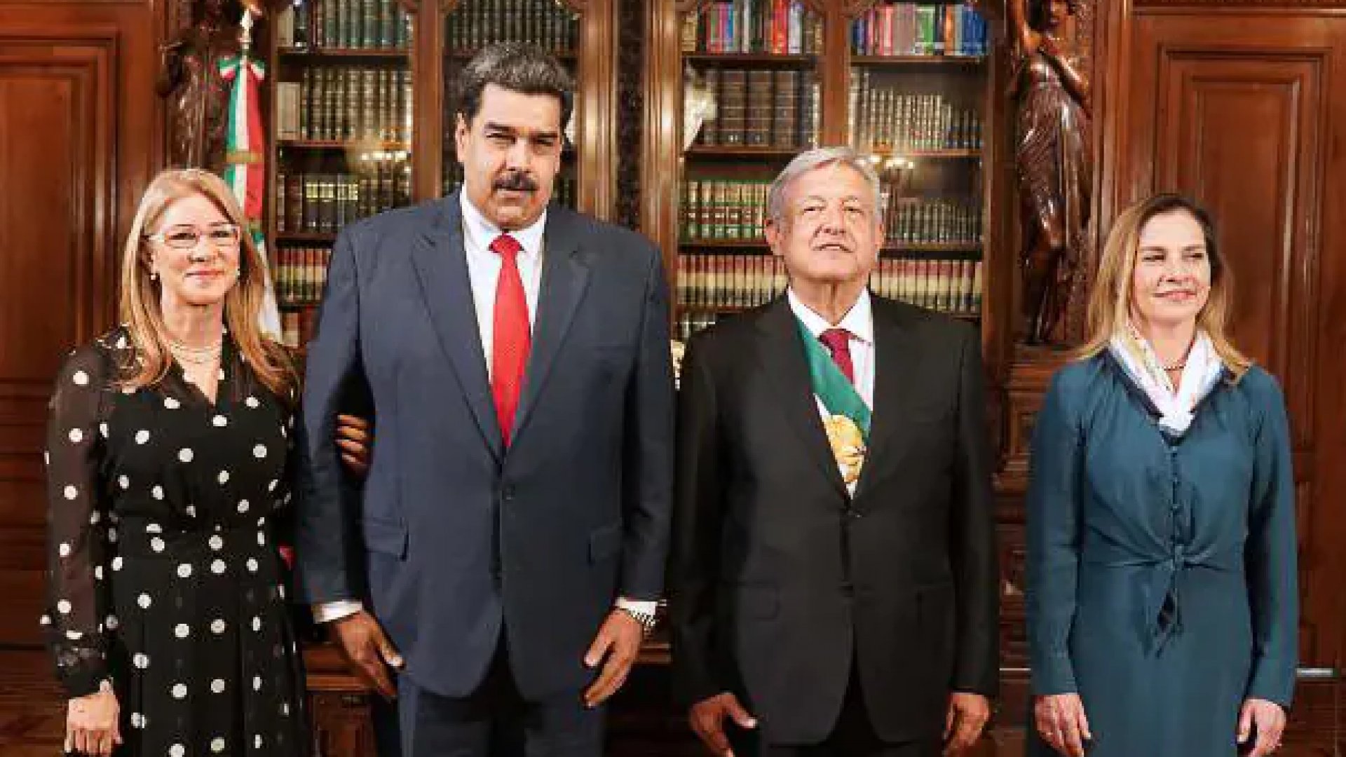 Activistas piden a AMLO pronunciarse por elecciones libres en Venezuela