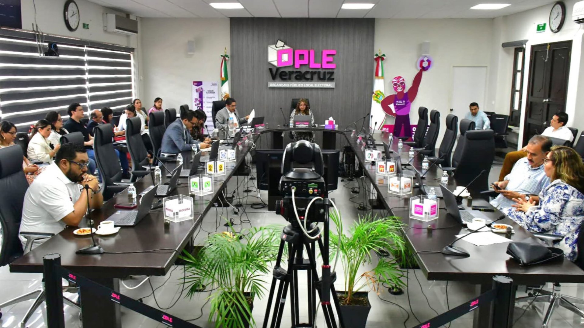Avanza Sistema de ‘Candidatas y candidatos, CONÓCELES’ del OPLE Veracruz