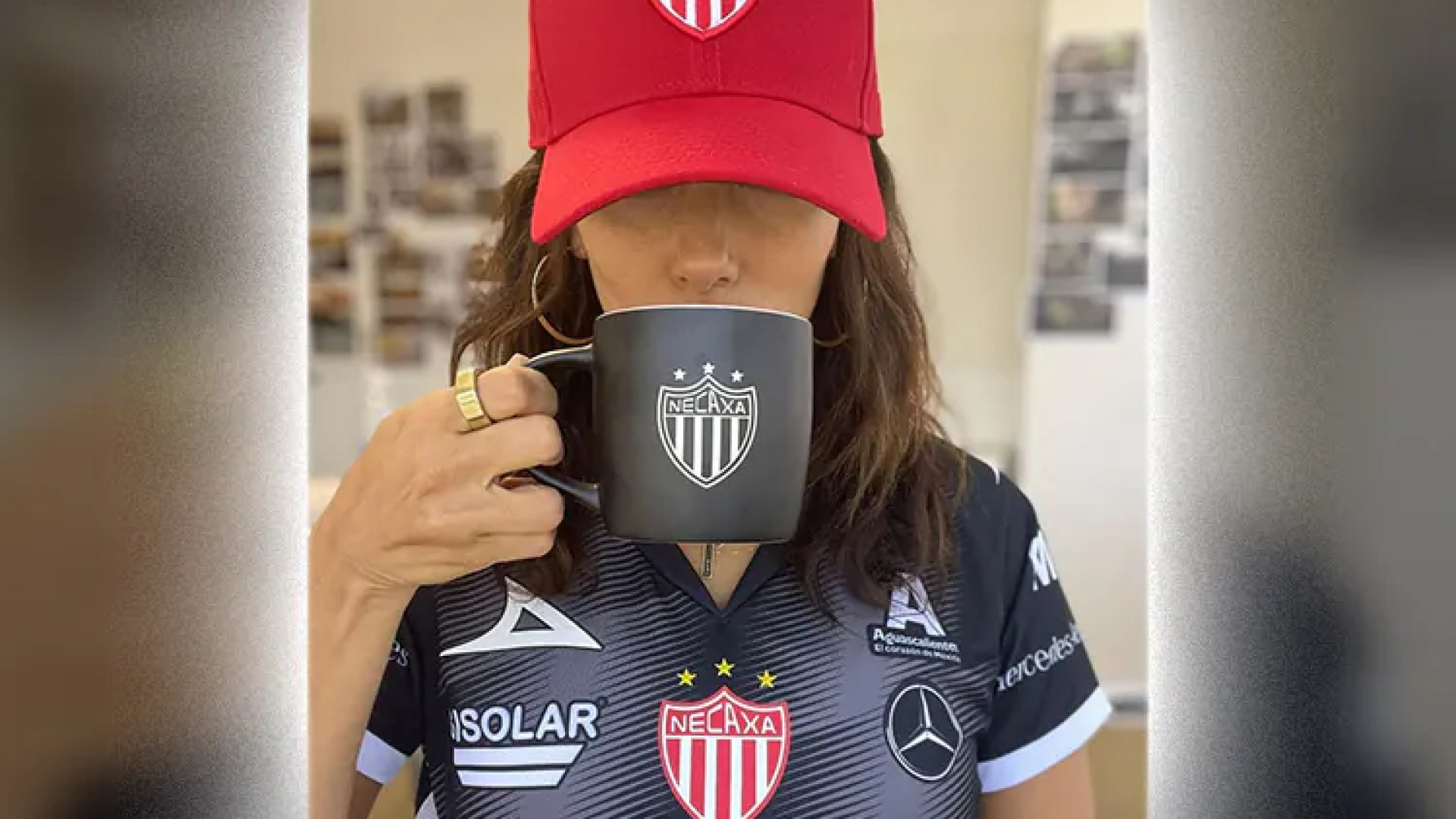Eva Longoria echará porras al Necaxa en partido ante Rayados del Monterrey