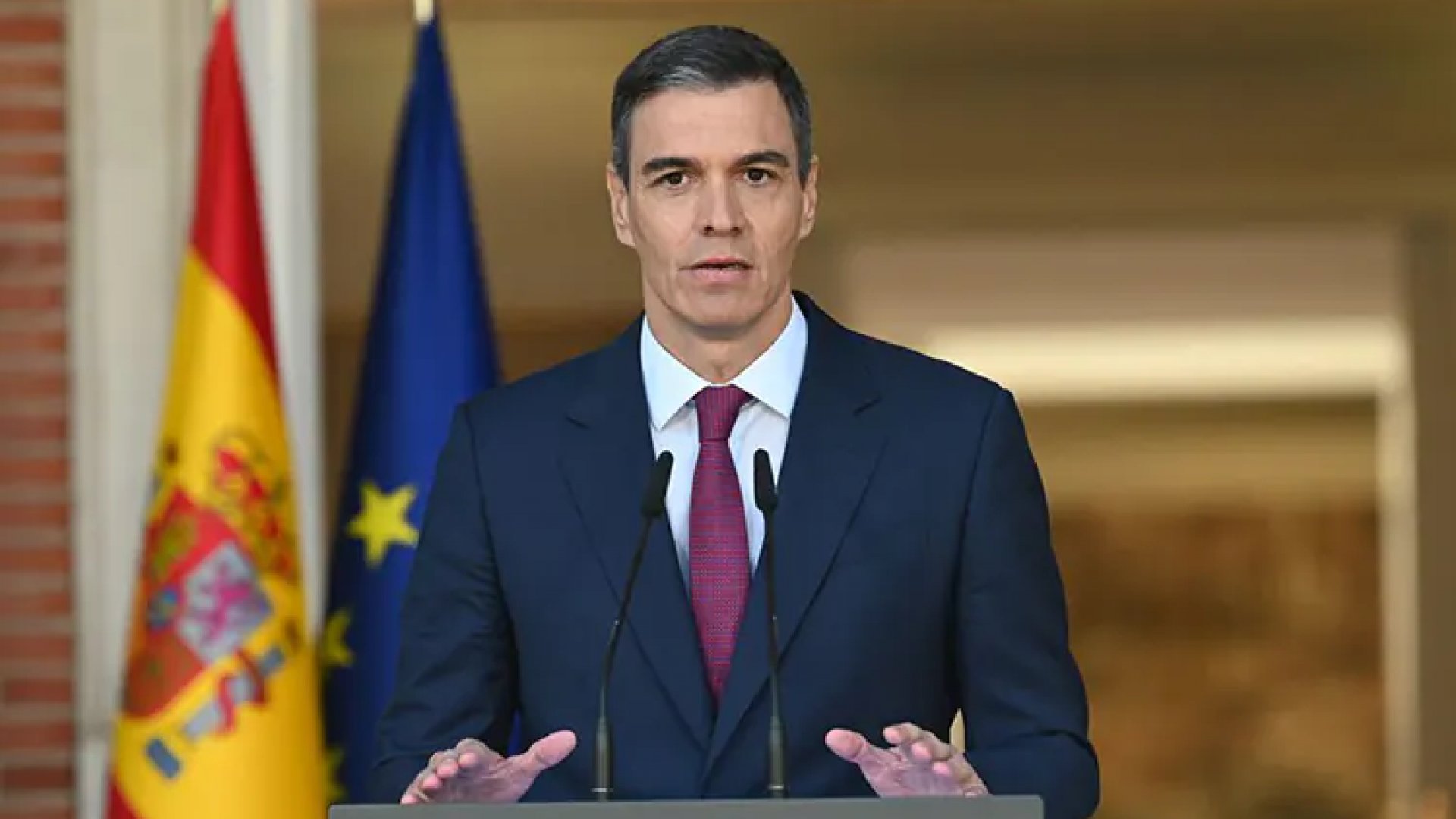 Pedro Sánchez, presidente de España, no renunciará al cargo