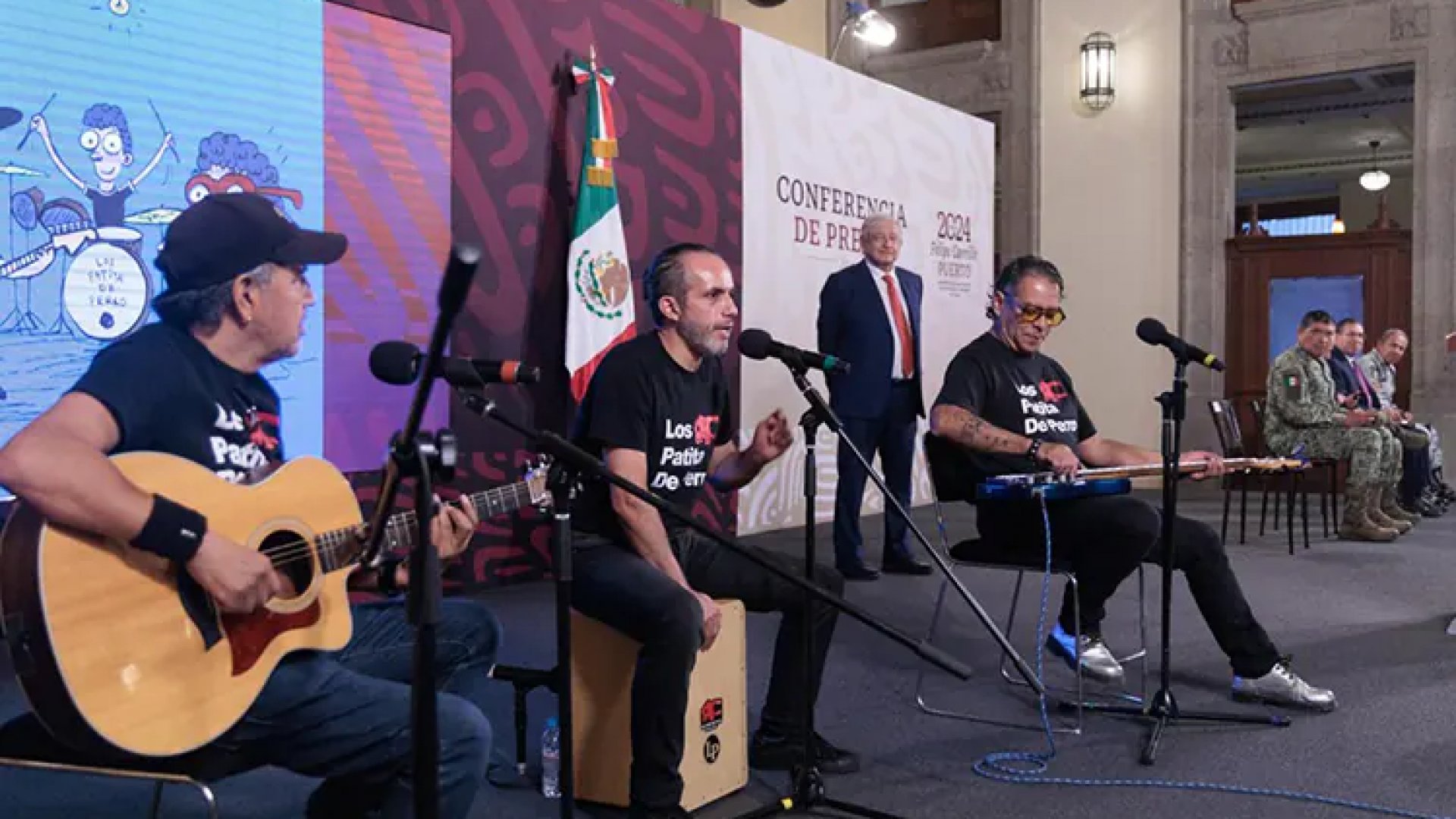 Celebran Día del Niño con tocada de rock en la mañanera