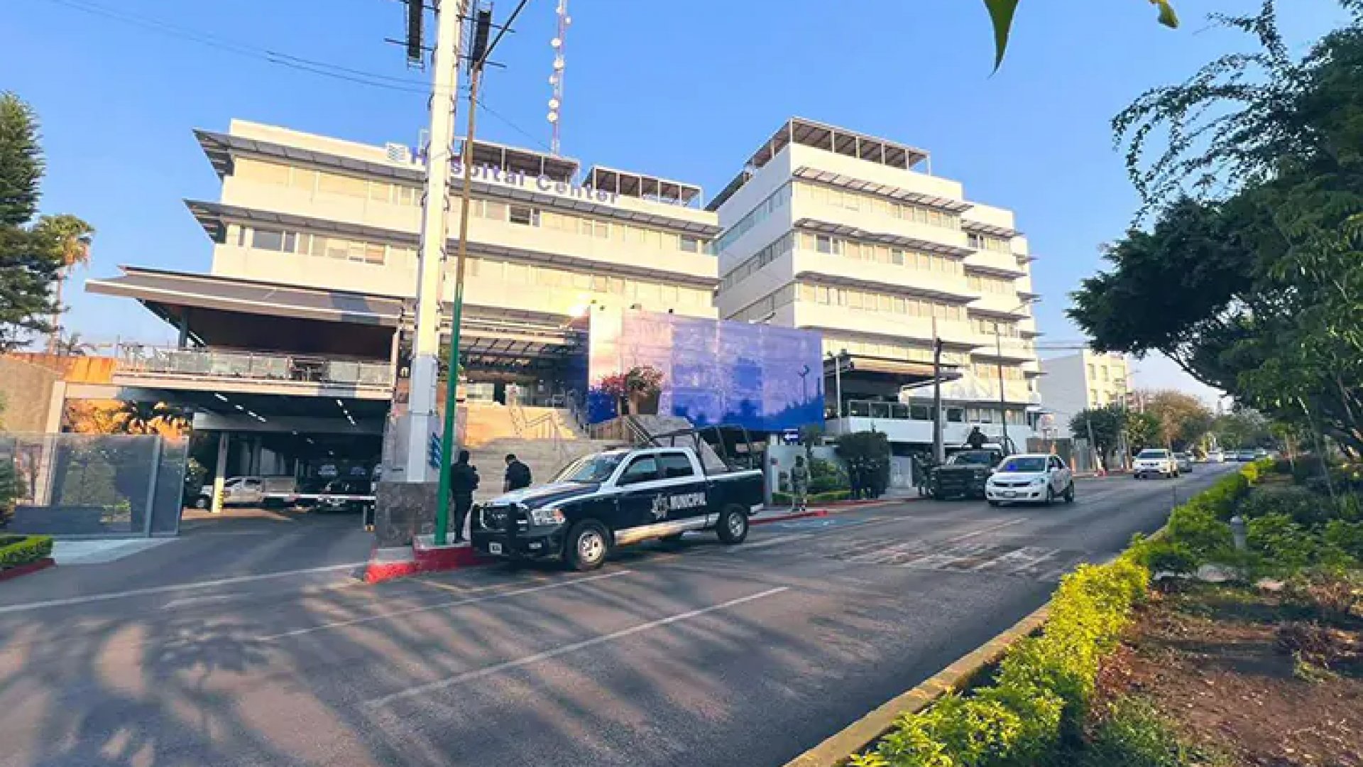 Comando armado irrumpe en hospital de Cuernavaca y ejecuta a paciente