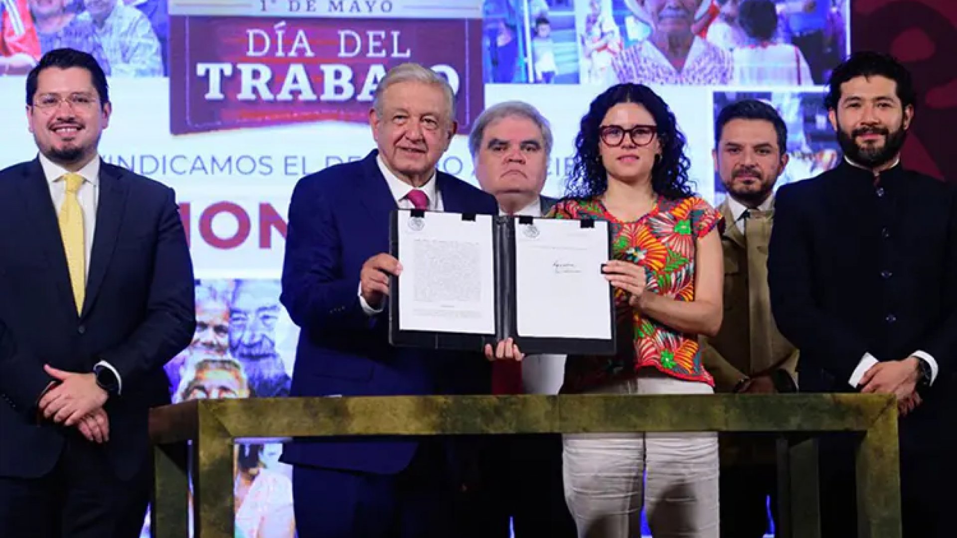 Firma AMLO en Día del Trabajo decreto de Fondo de Pensiones para el Bienestar