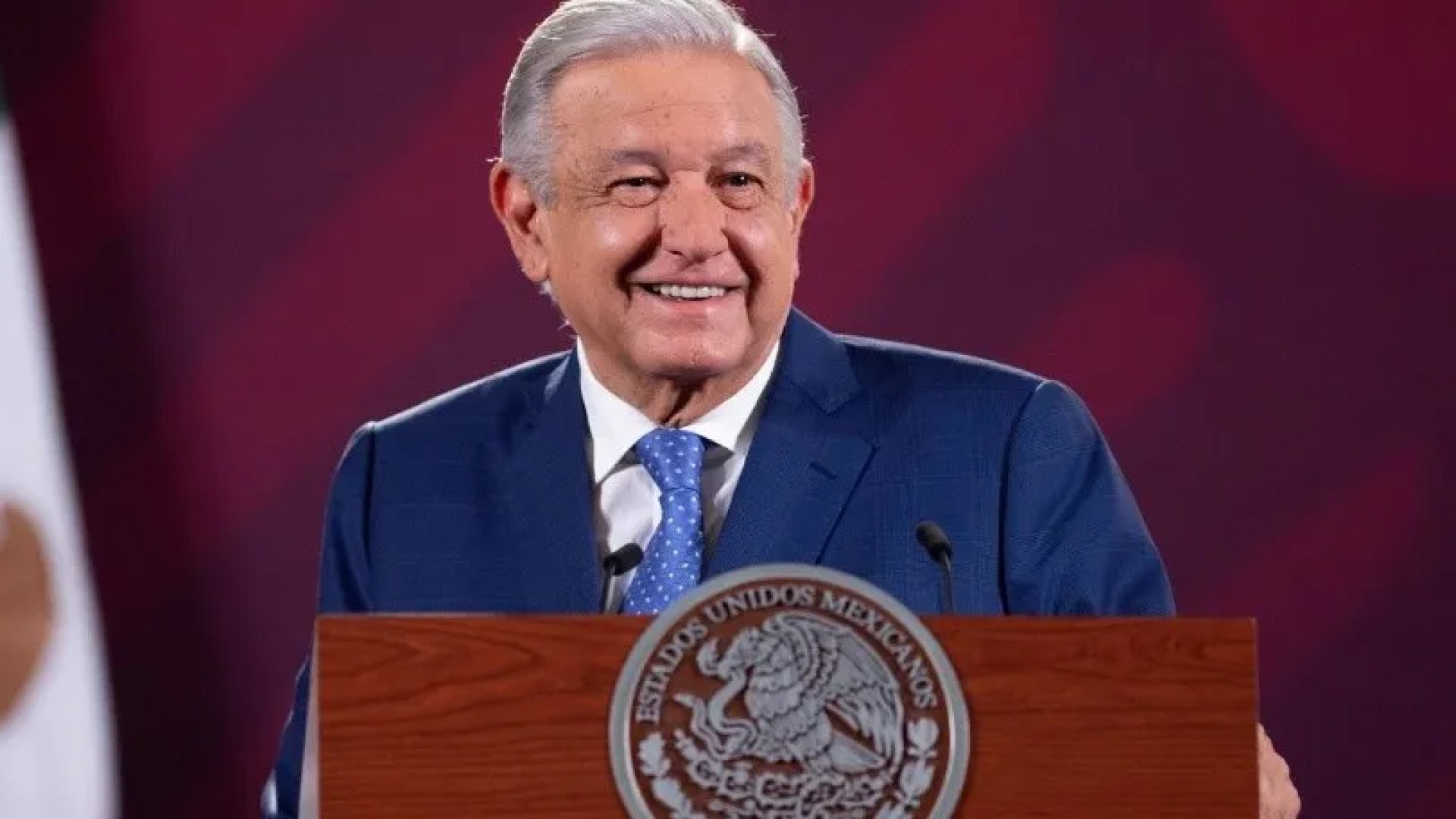 Presume AMLO su nivel de aprobación que asciende hasta 70 %