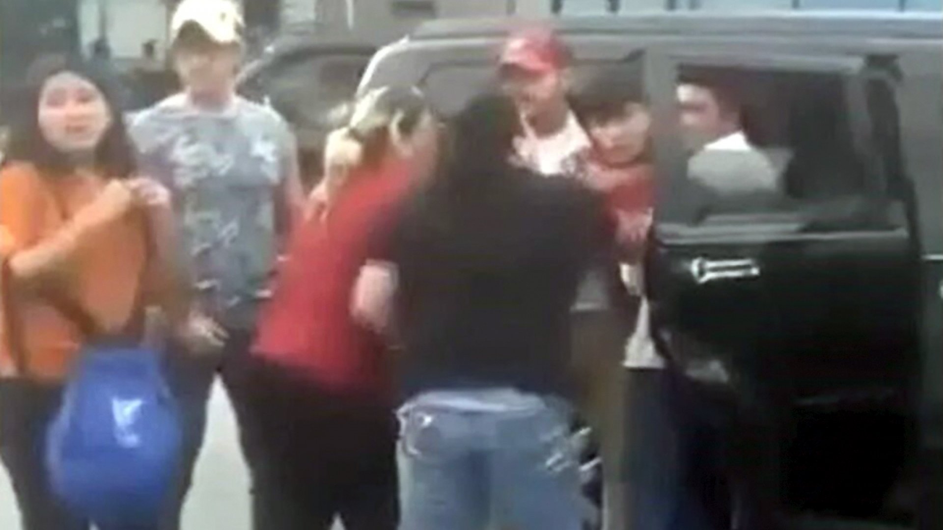 Madres impiden secuestro de estudiante en Reynosa