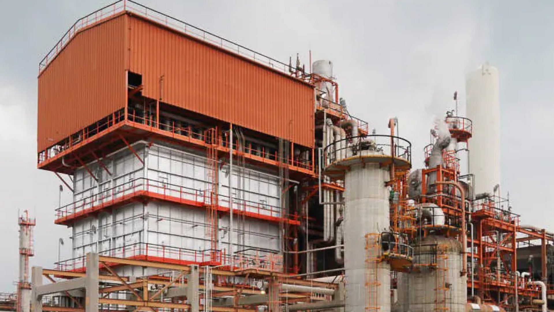 Refinería de Cadereyta no es la causante de contaminación en Monterrey, insiste AMLO