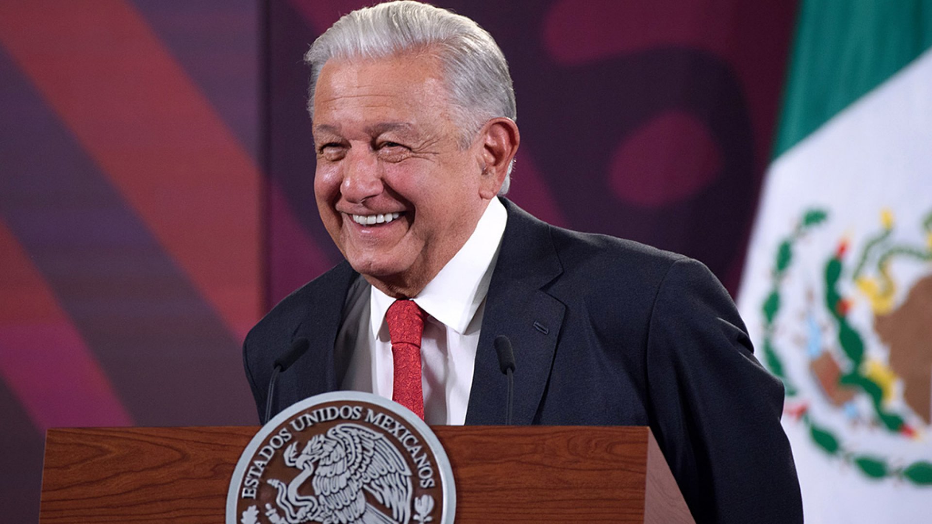 AMLO asegura que ya se trabaja en resolver los apagones