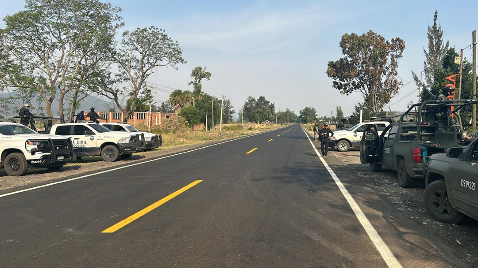Mueren 10 sicarios en enfrentamiento con Ejército en Michoacán