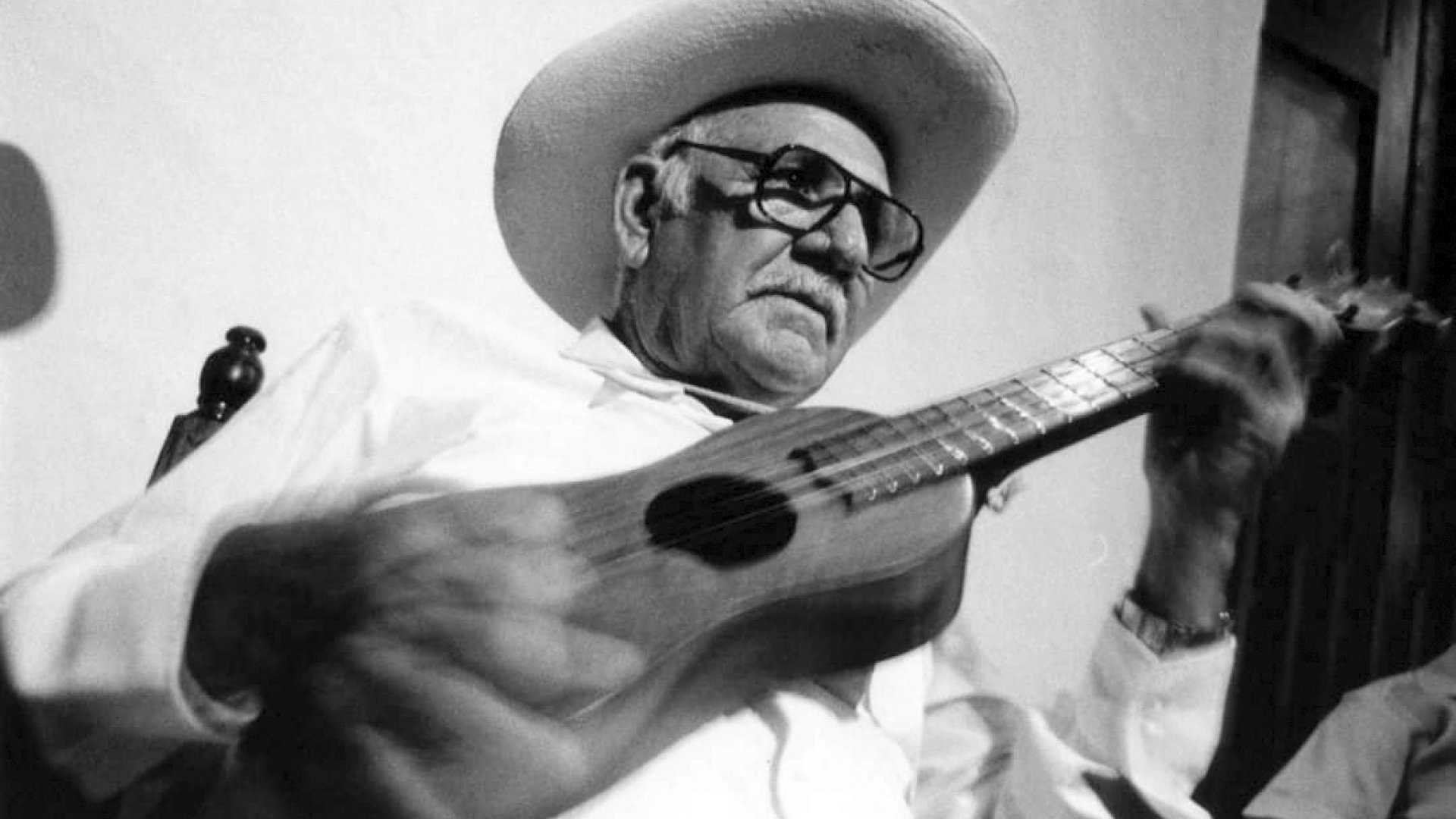 El son jarocho está de luto: muere ‘el Güero’ Vega
