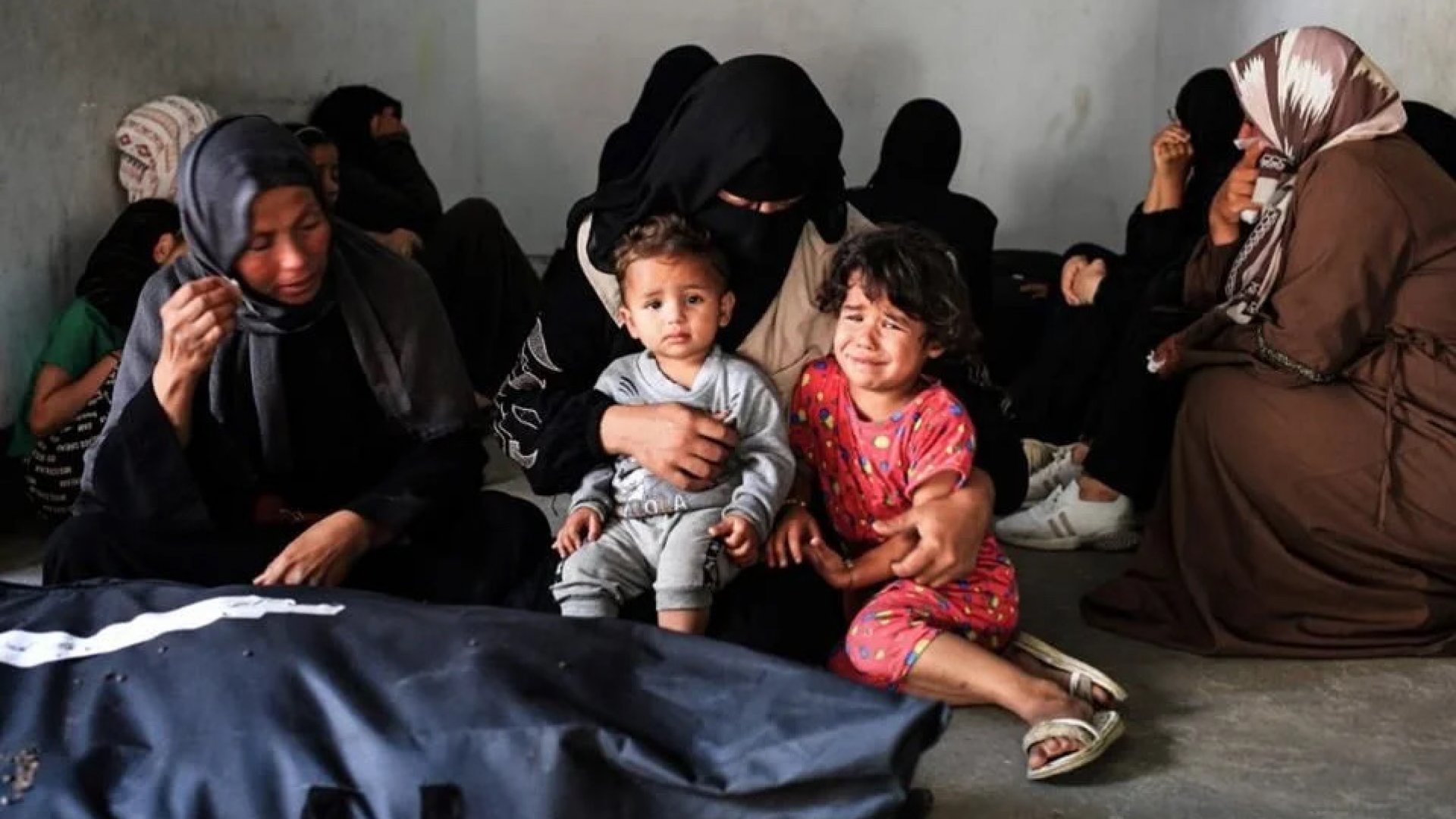 Reportan al menos 50 muertos en ataque israelí en Rafah