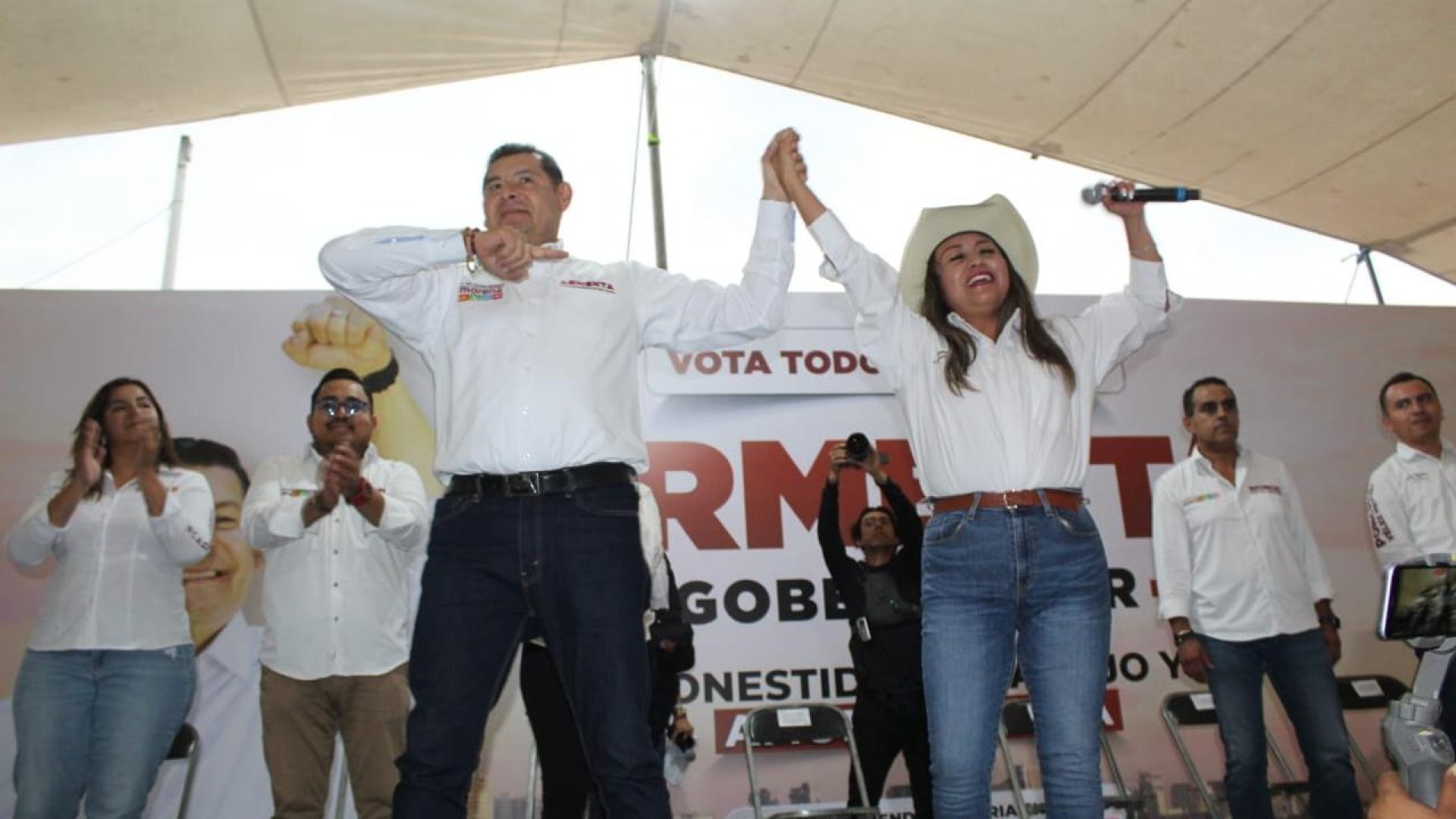 Alejandro Armenta asegura bienestar y desarrollo para los habitantes de Cuapiaxtla
