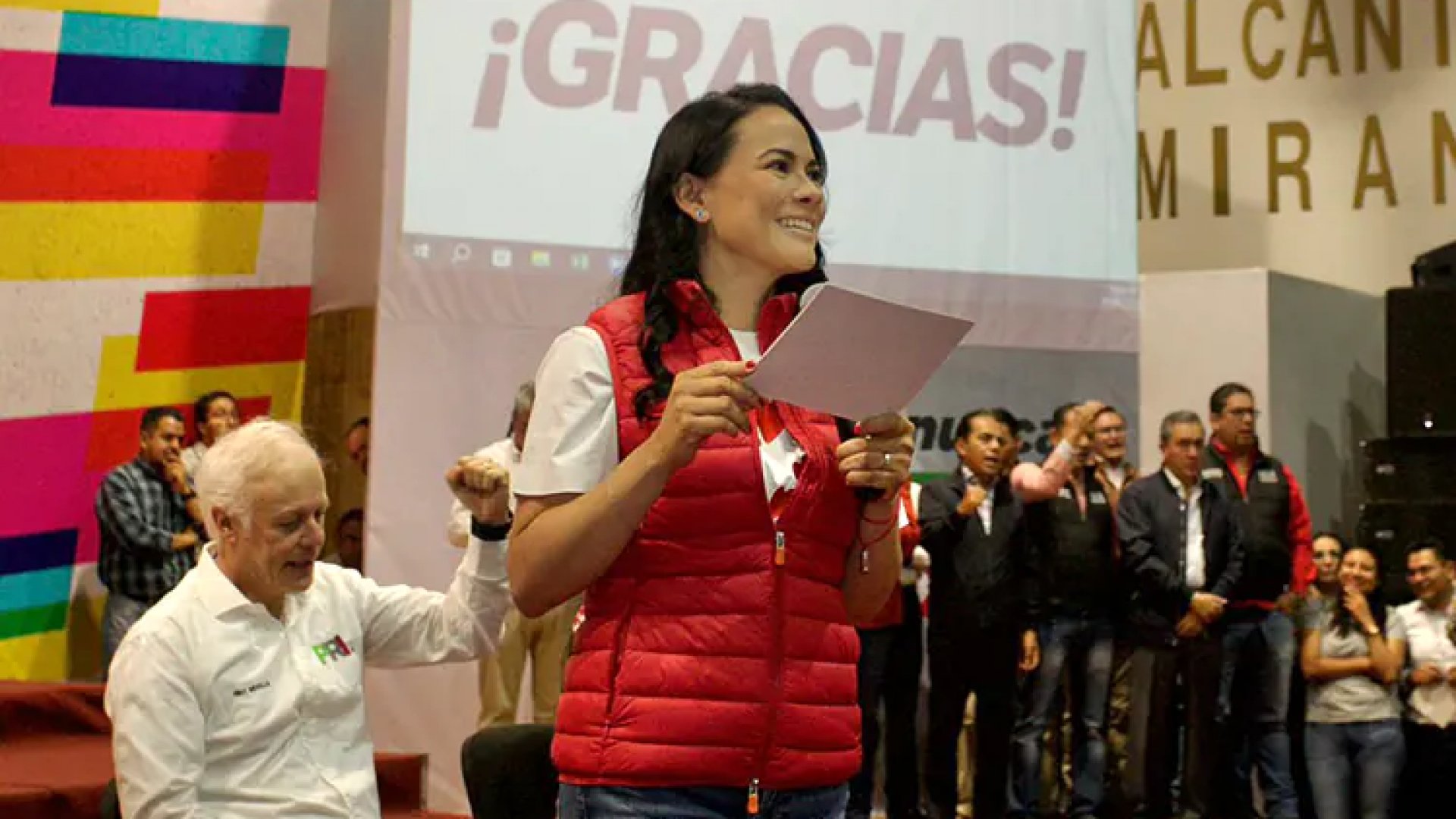 Renuncia Alejandra del Moral al PRI. Se va a…