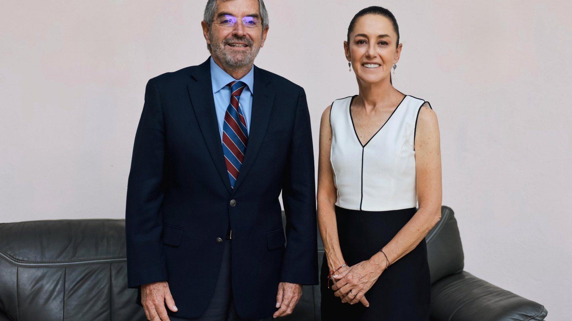 Claudia Sheinbaum nombra a Juan Ramón de la Fuente como coordinador de los trabajos de transición de gobierno