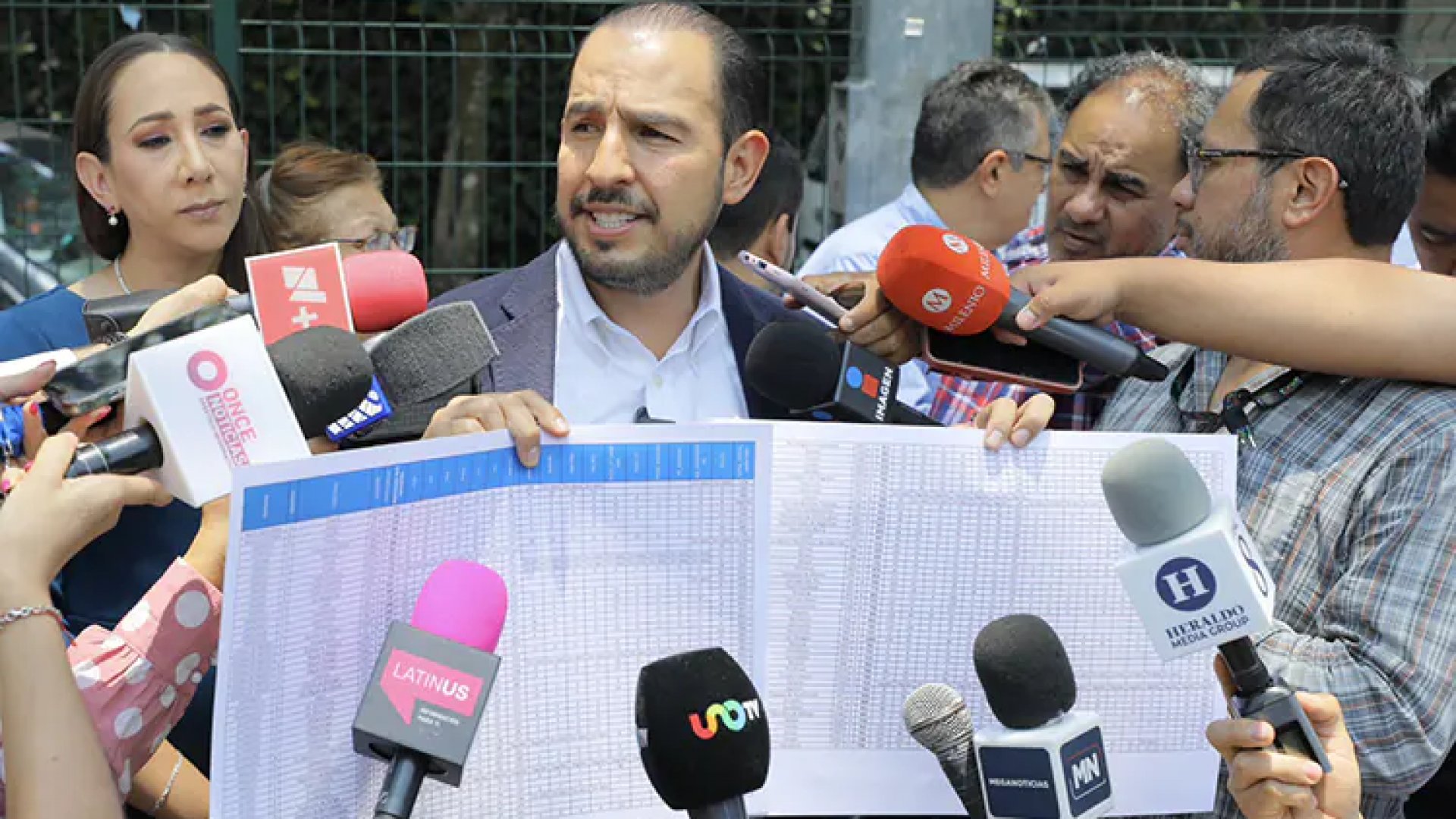 Arremeten contra Marko Cortés; exigen su renuncia a dirigencia del PAN
