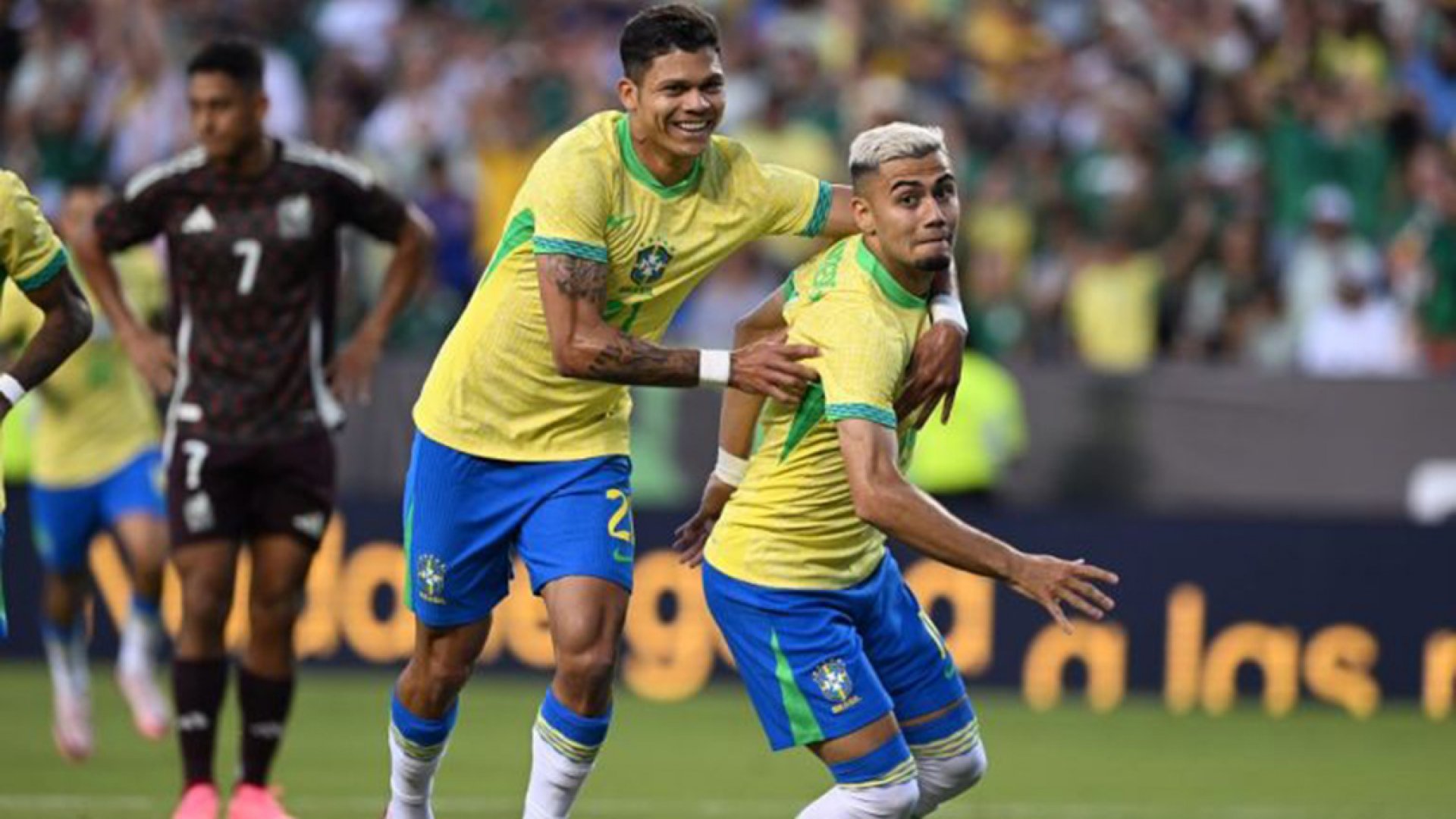 Brasil le roba el empate a México con gol de último minuto