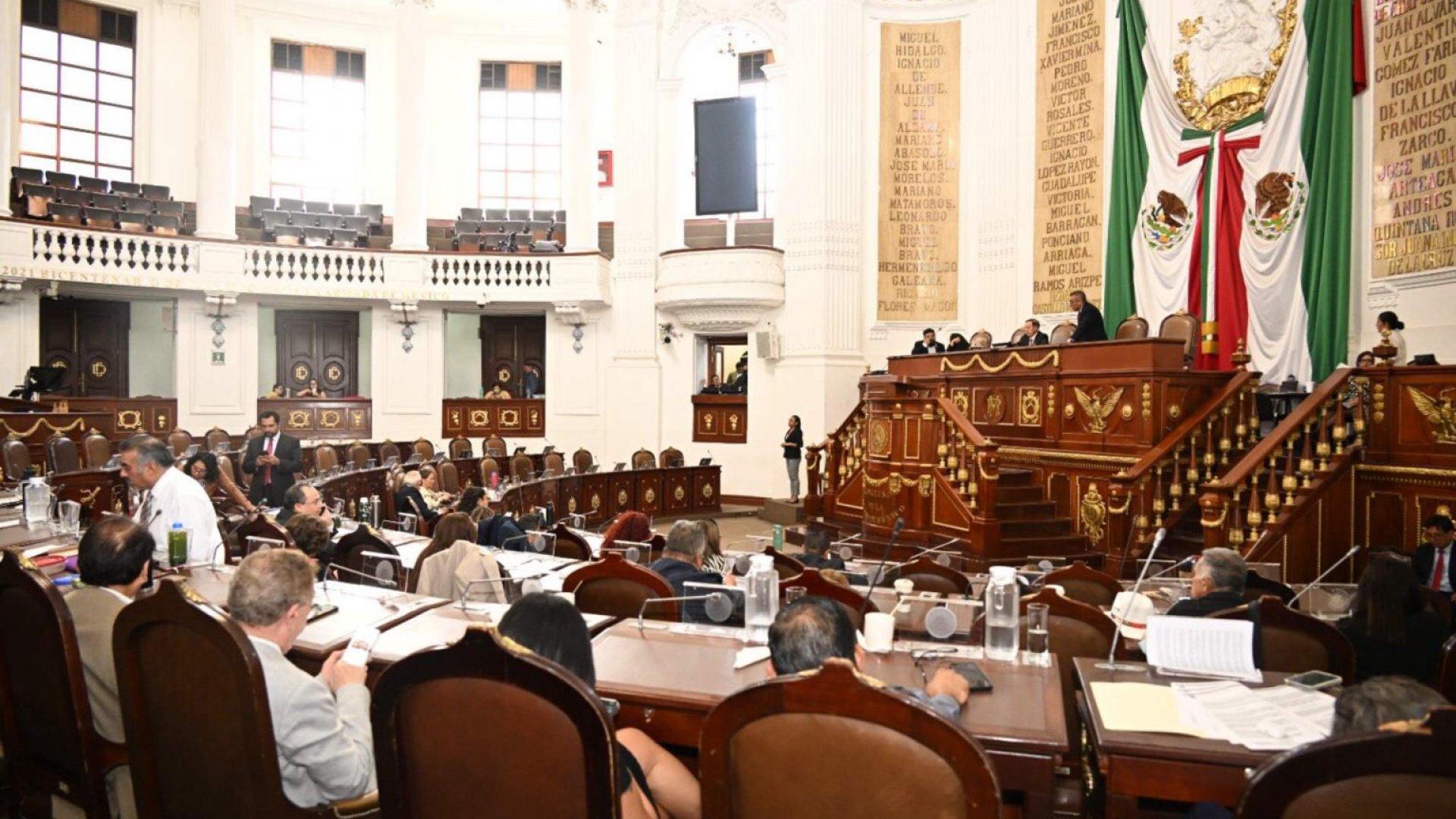 Aprueba IECM sobrerrepresentación de Morena con plurinominales en el Congreso de la CDMX
