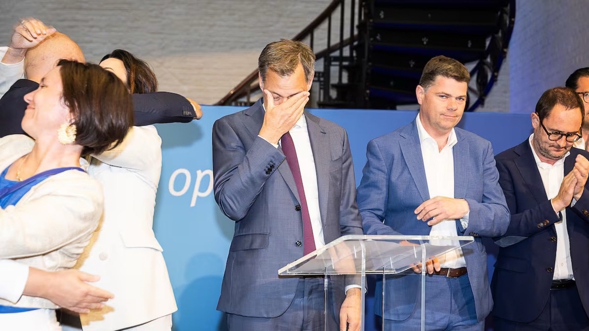 El primer ministro de Bélgica dimite tras los malos resultados del partido liberal