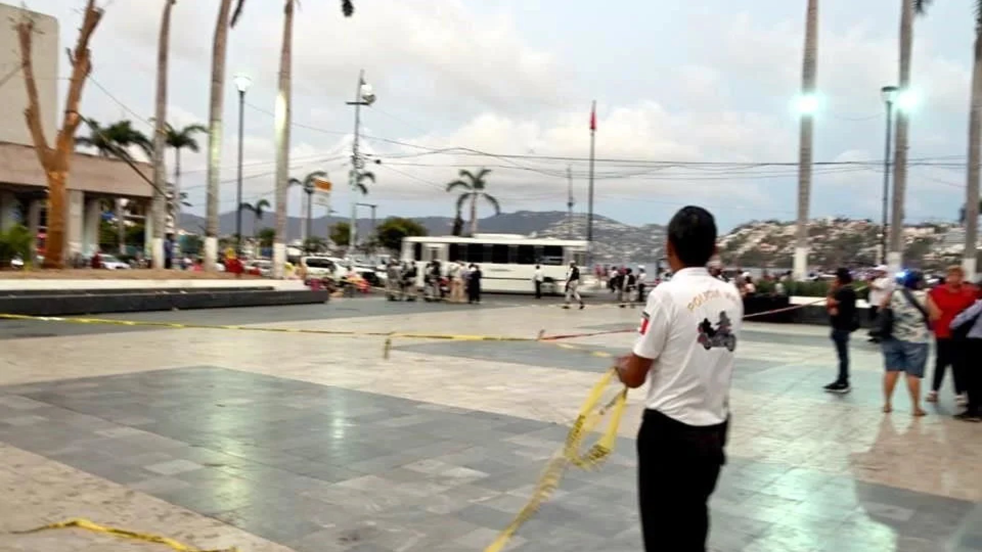 Estalla artefacto explosivo en el zócalo de Acapulco; 5 heridos