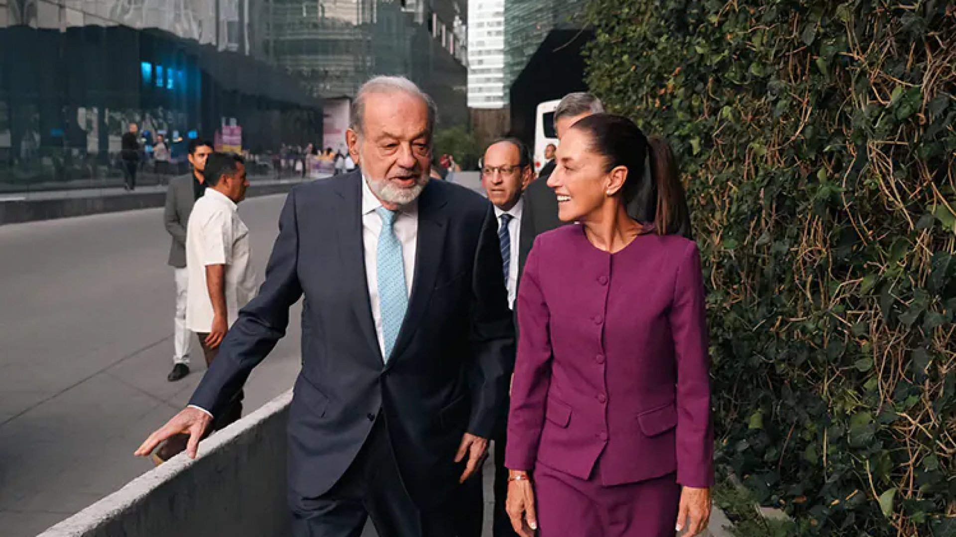 Platica Claudia Sheinbaum con Carlos Slim en Museo Soumaya