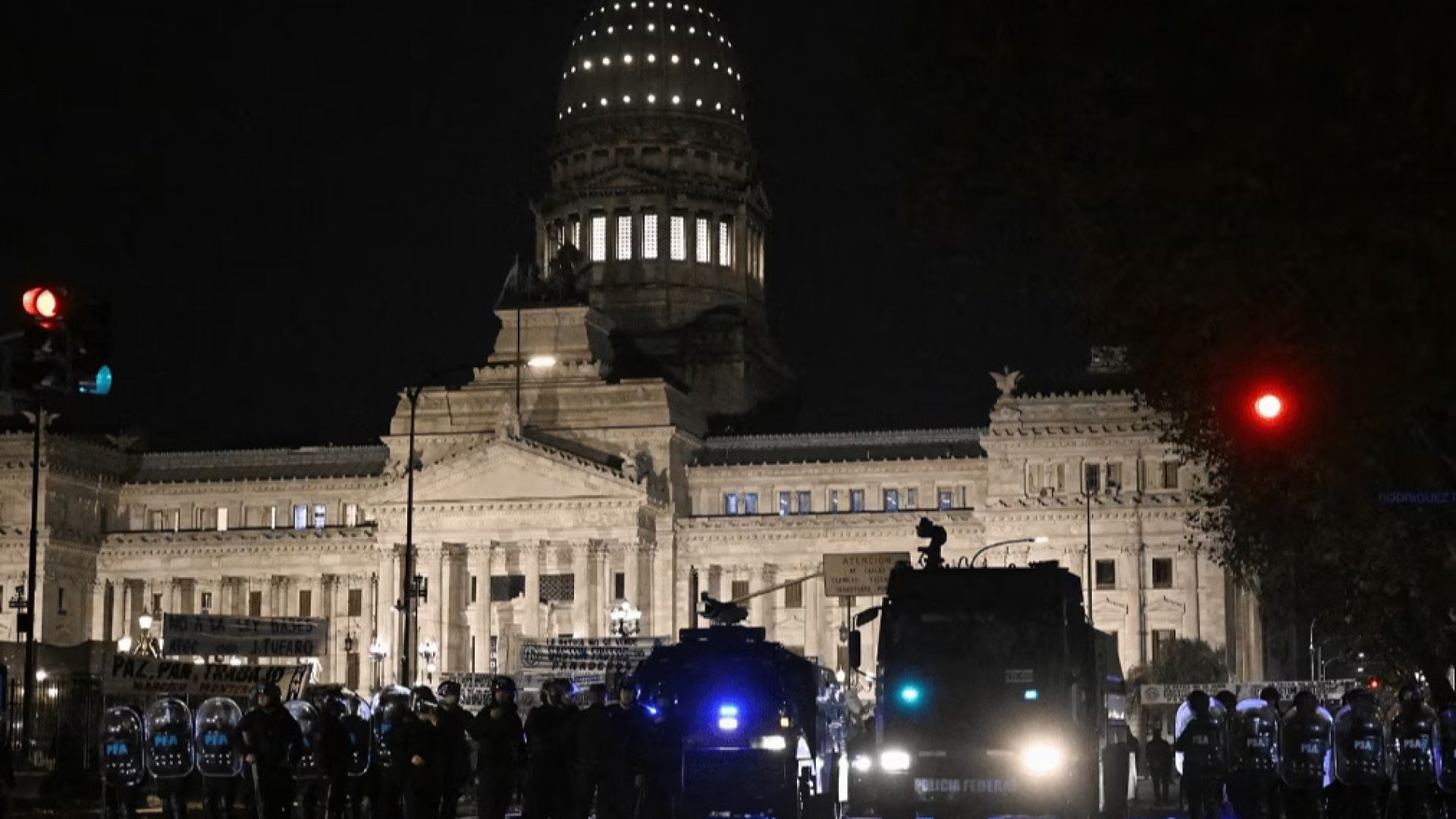 Disturbios en Argentina, ante discusión de leyes de Milei