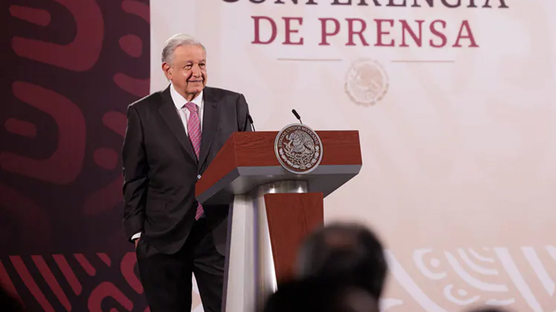 Todos los Gobiernos devaluaron el peso, menos el nuestro: AMLO