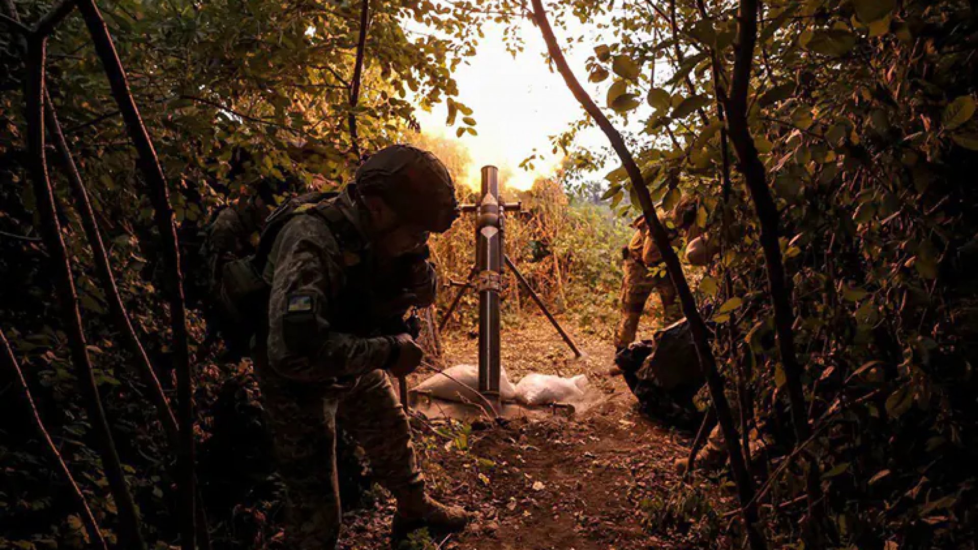 Ucrania ataca de nuevo instalaciones militares rusas