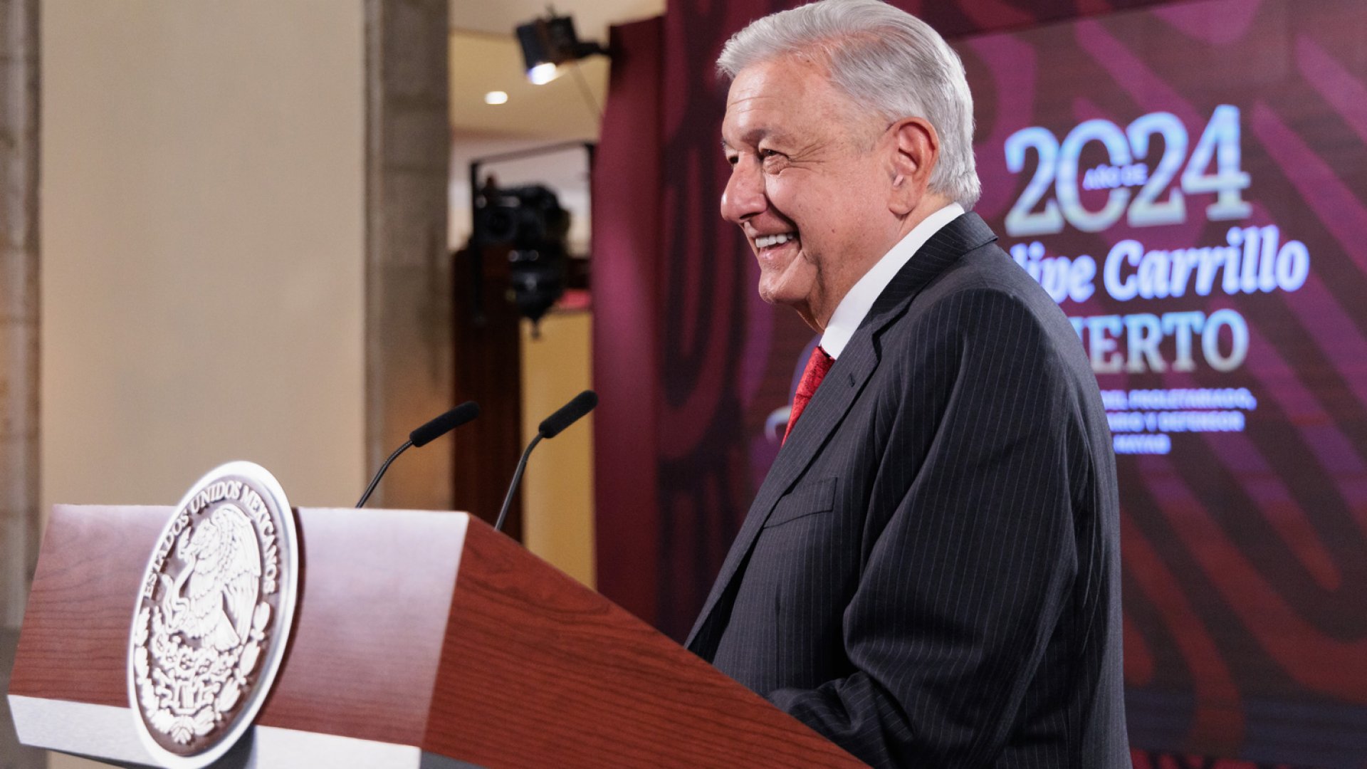 AMLO promete el mejor sistema de salud público para los mexicanos