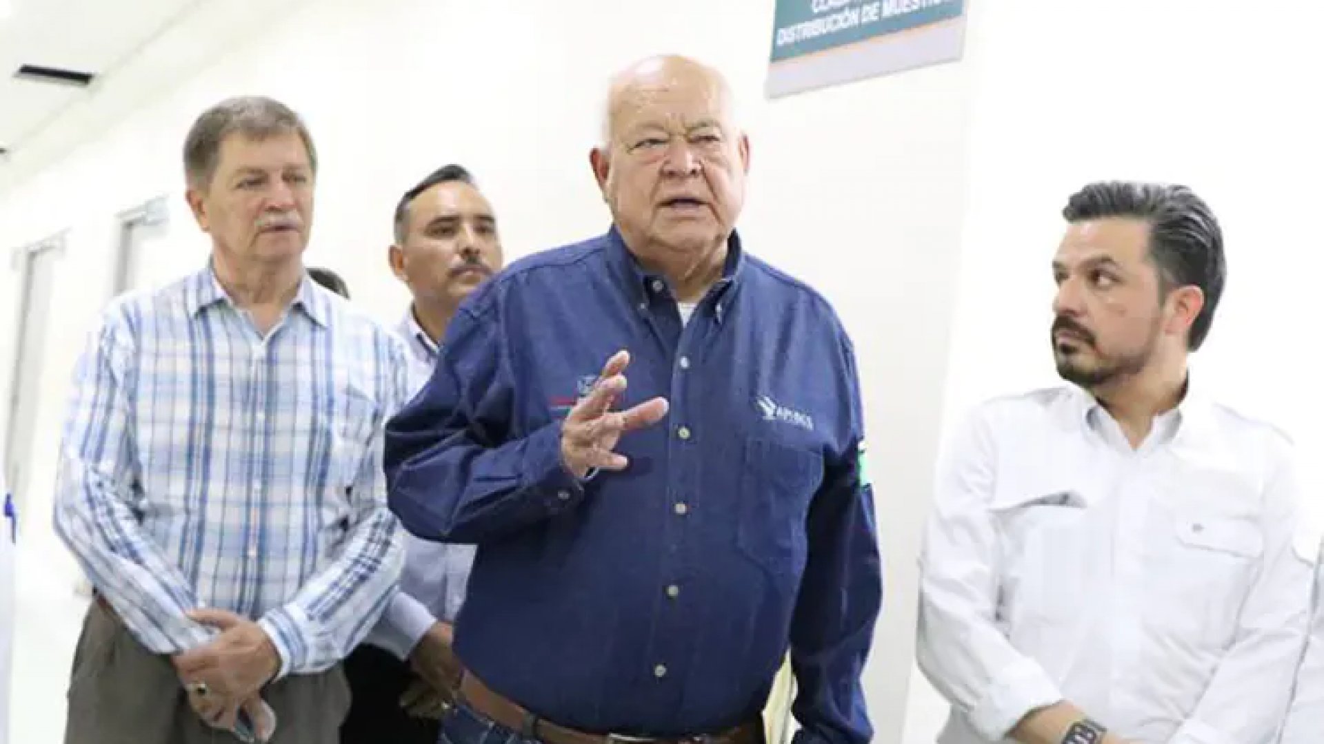 Gobernador de Baja California Sur sale ileso de accidente en aeronave
