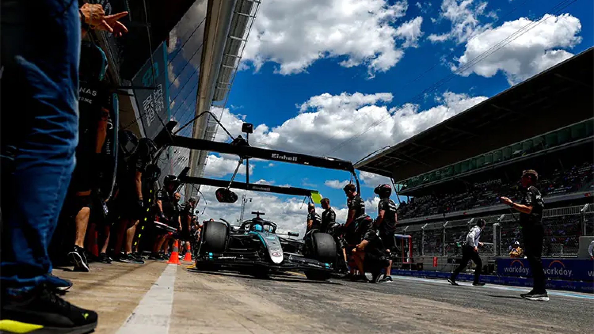 Con correo anónimo, acusan a Mercedes de boicotear a Hamilton