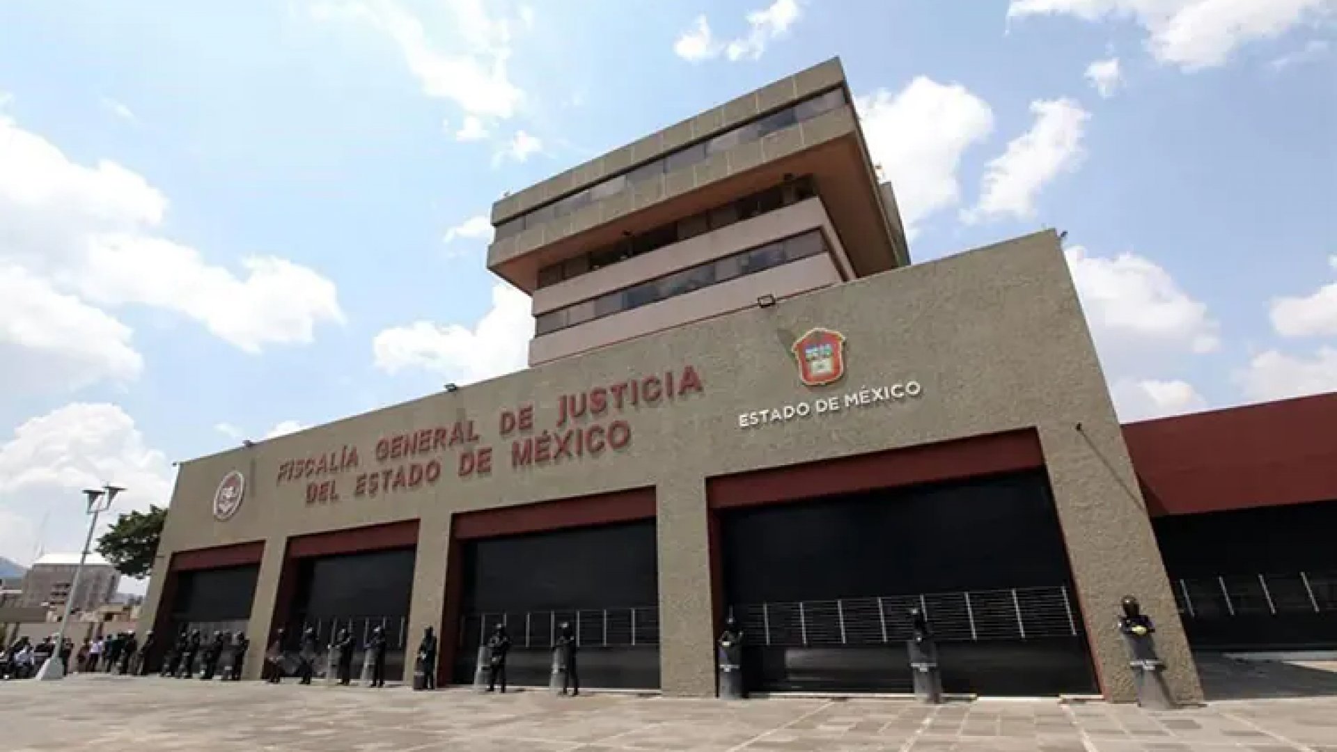 Cesan a agentes de Fiscalía Edomex por lanzar balazos al aire