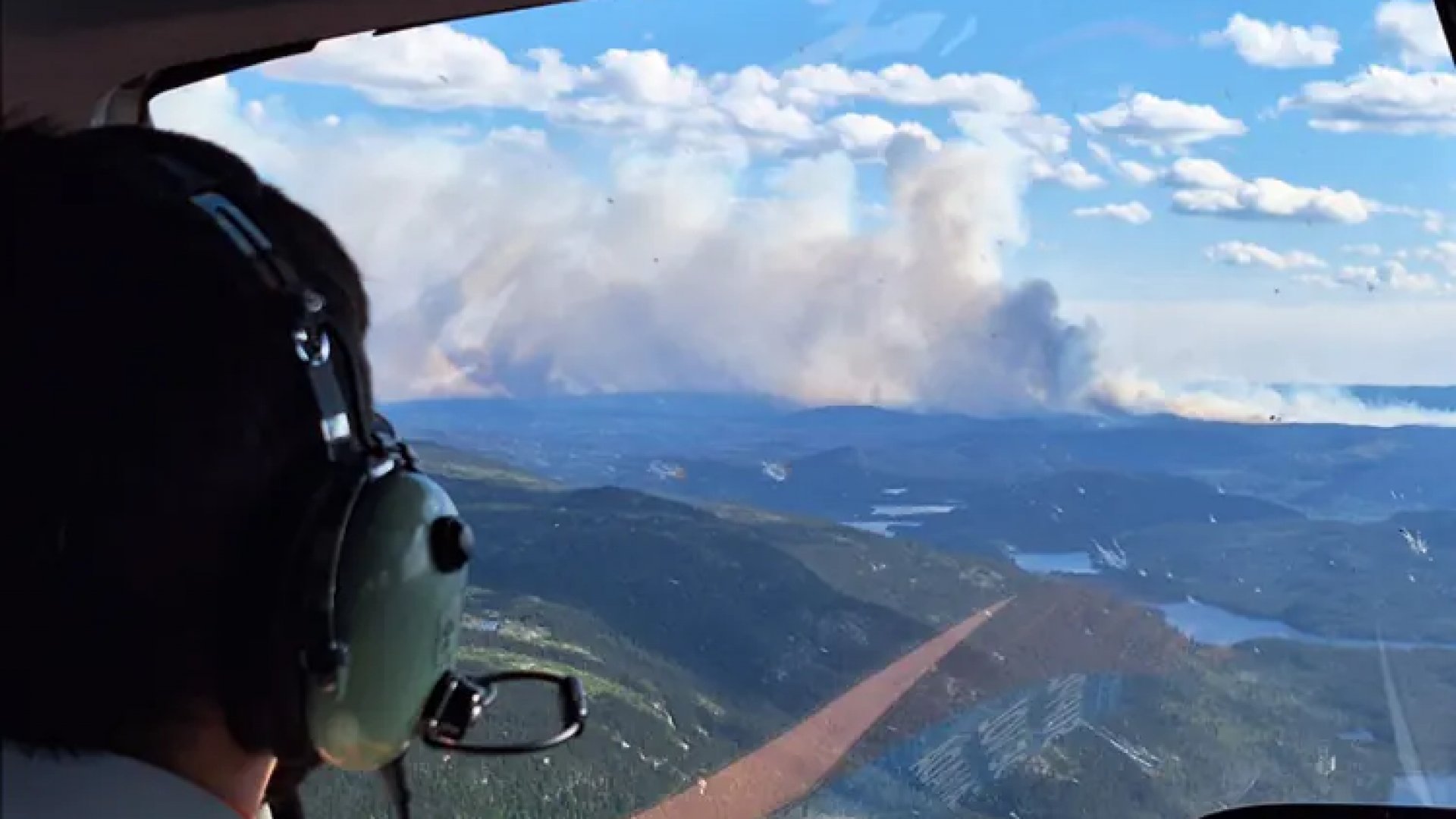 Evacúan en Canadá cárcel de máxima seguridad por incendios forestales