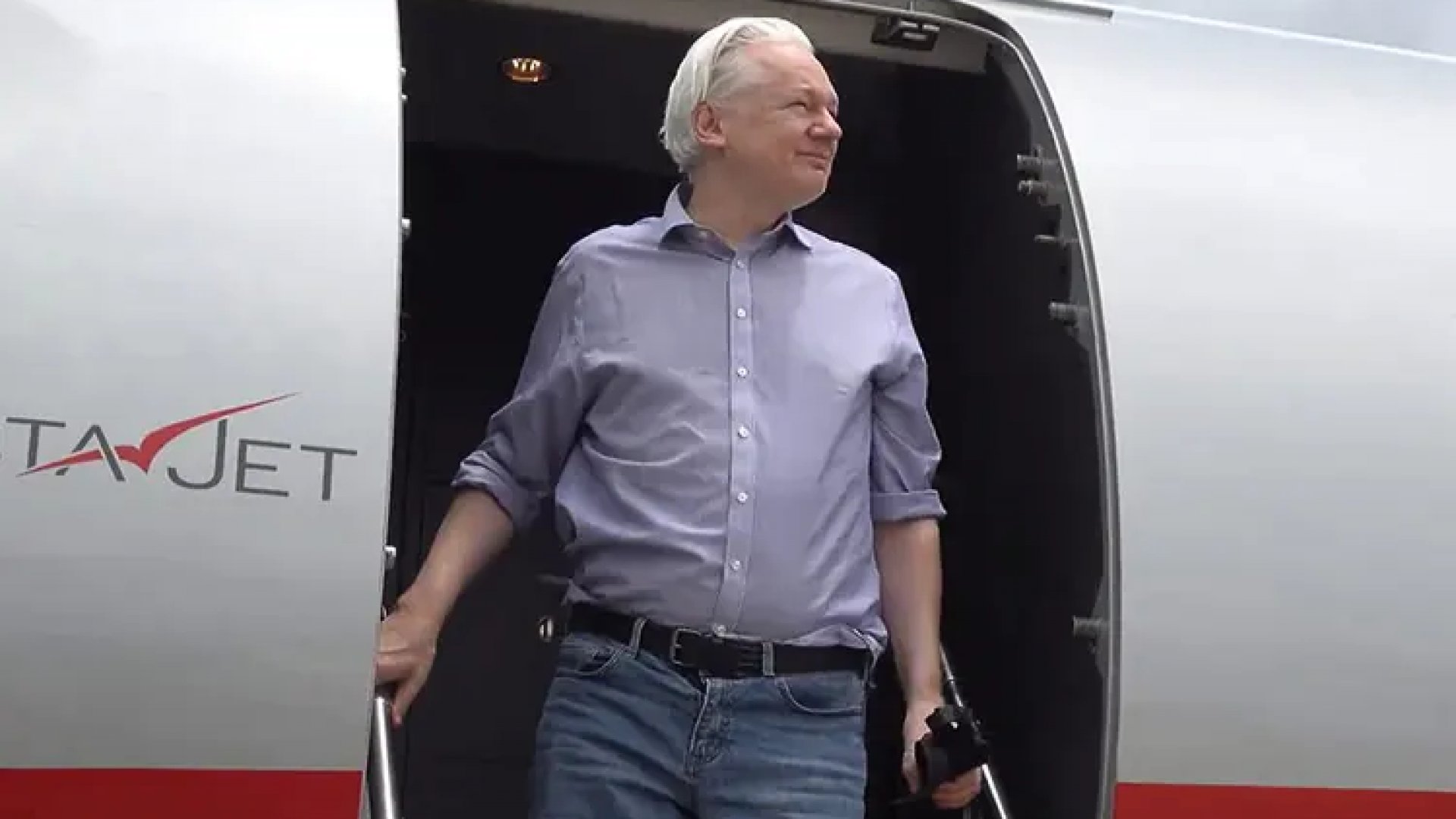 Avión de Assange parte a Tailandia hacia las Islas Marianas