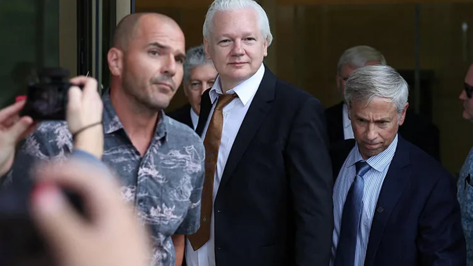 Julian Assange, oficialmente, ya es un hombre libre