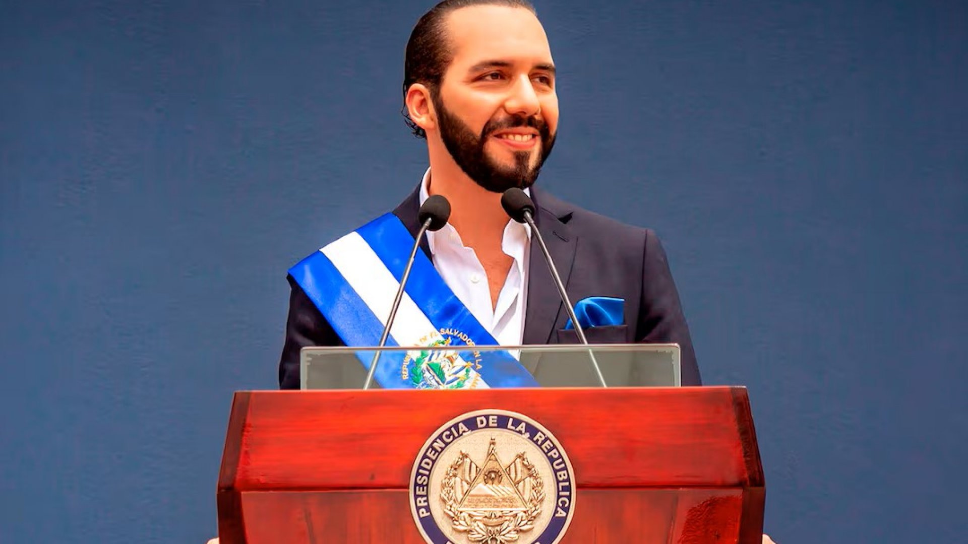 Bukele aplica ‘medicina amarga’ a la ideología de género