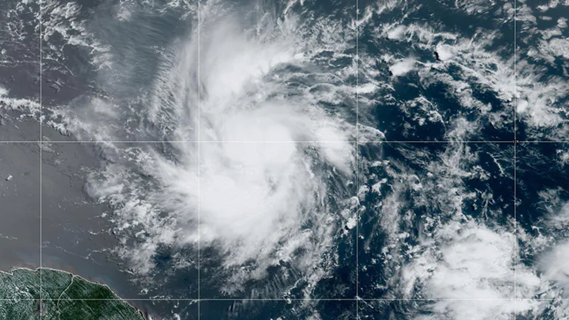 Tormenta tropical Beryl se forma en el océano Atlántico