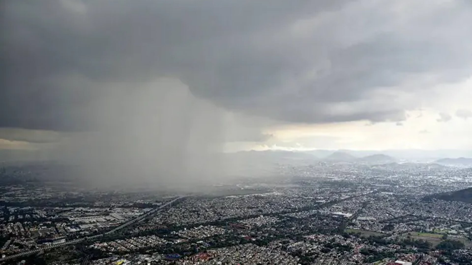 Activan alertas por lluvias en Ciudad de México