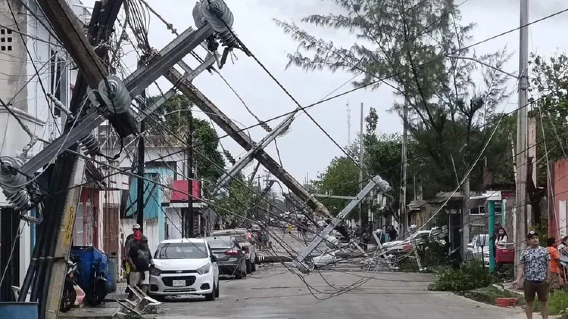 Beryl se debilita a tormenta tropical