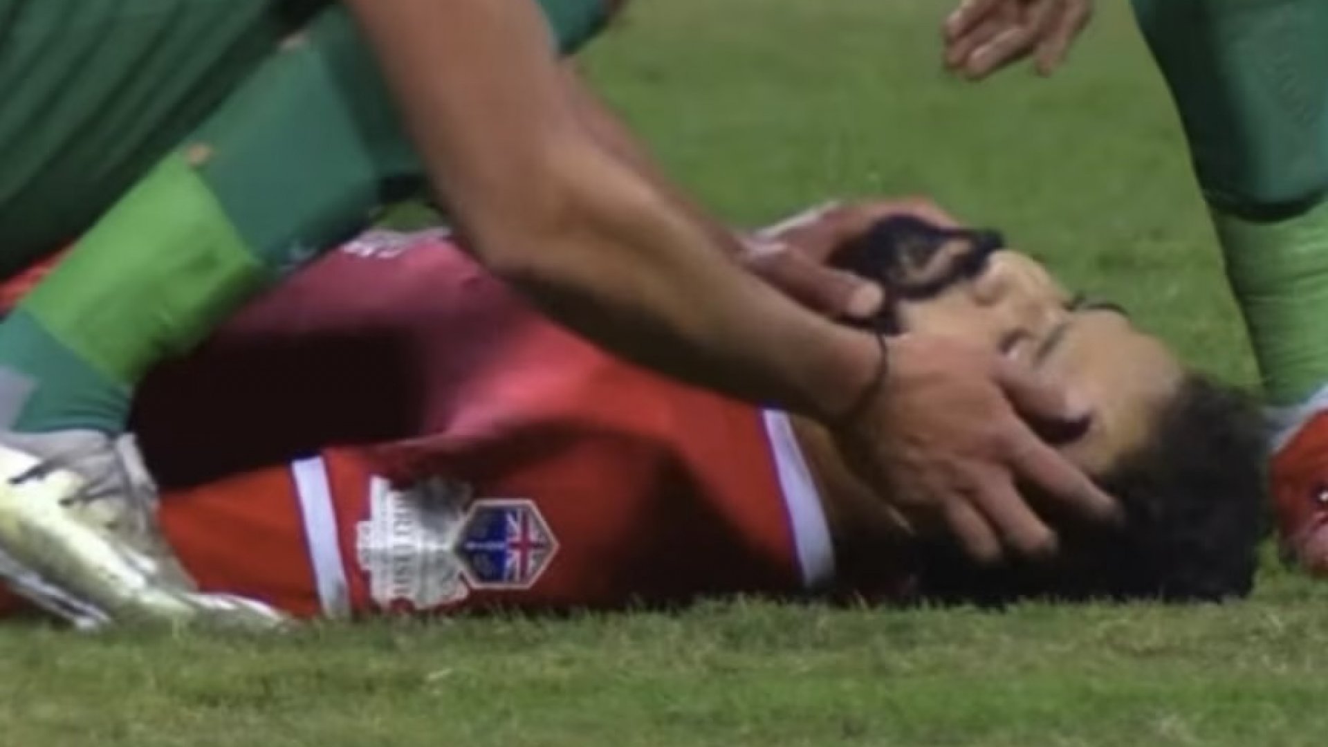 Muere futbolista egipcio que tuvo infarto en pleno partido