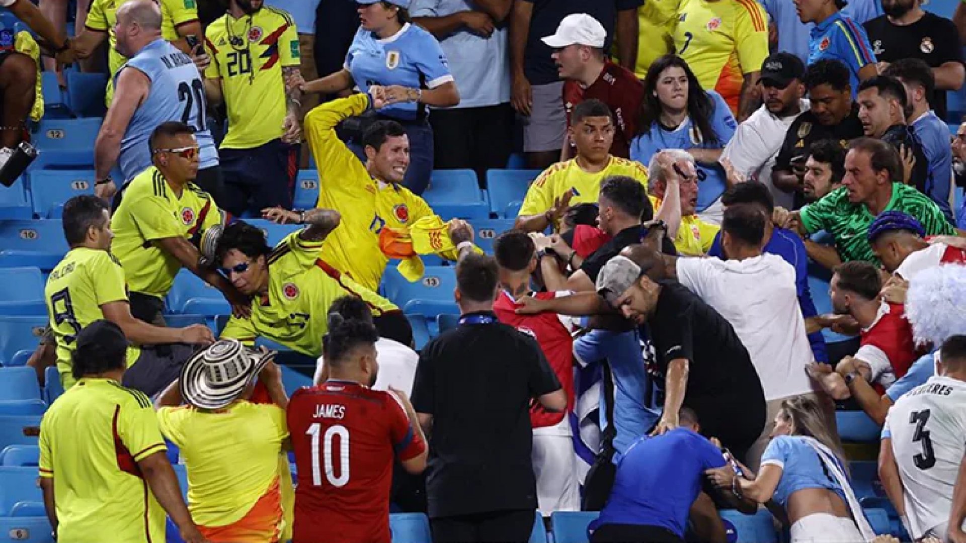 Se arma campal entre Darwin Núñez, Araújo y afición de Colombia
