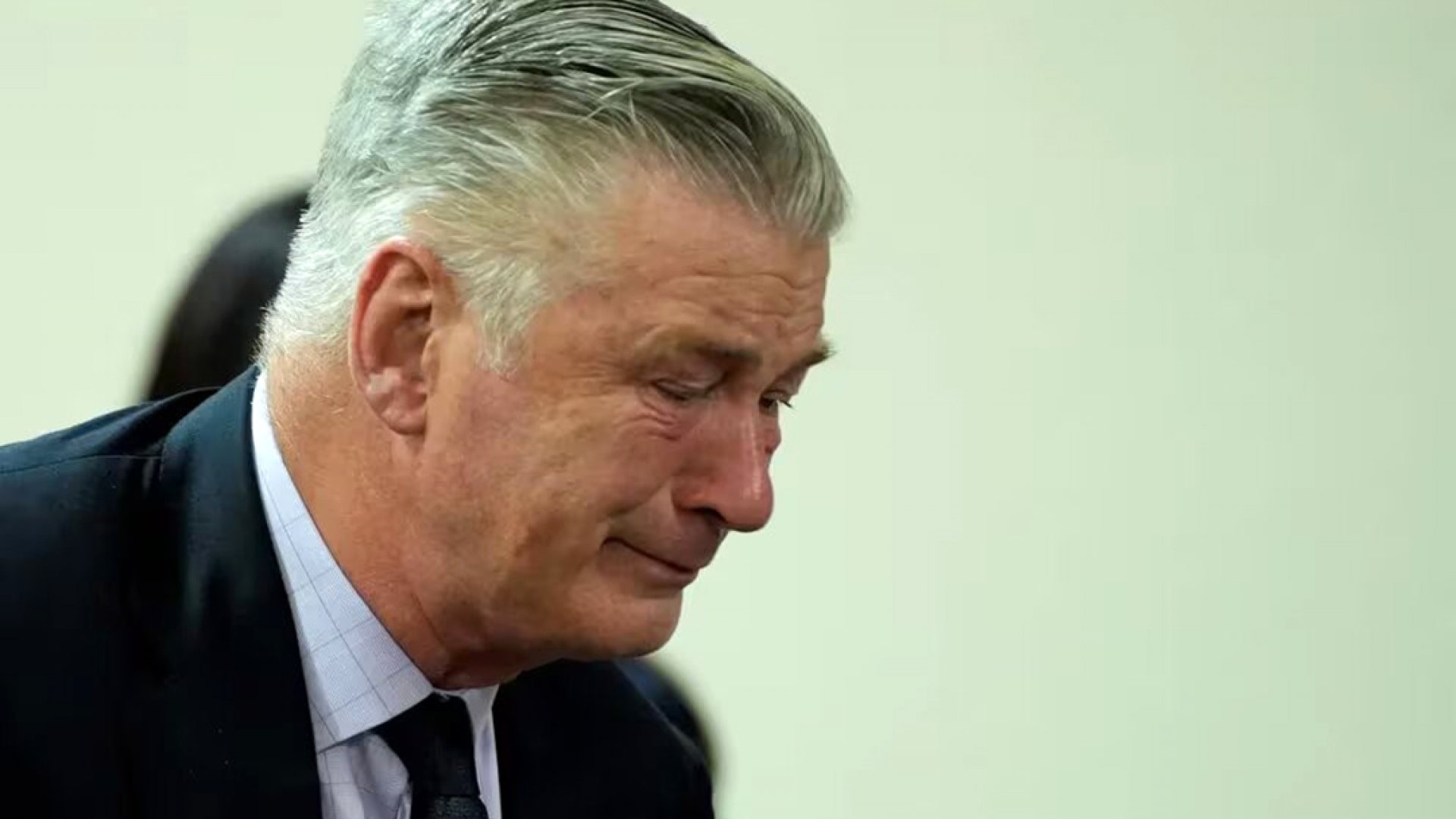 Anulan juicio contra Alec Baldwin por supresión de pruebas