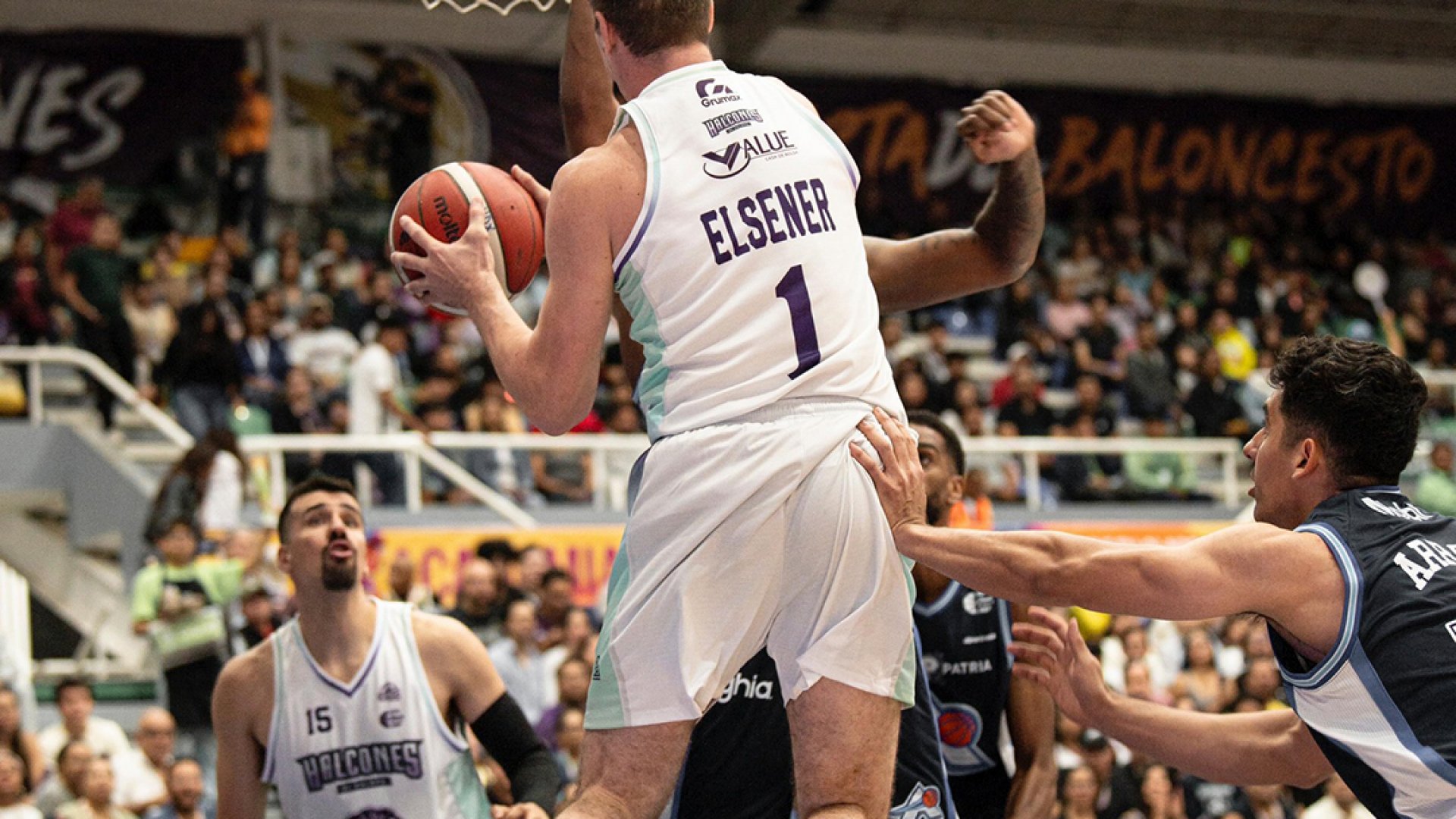 Halcones cae ante Astros en su debut en el Nido