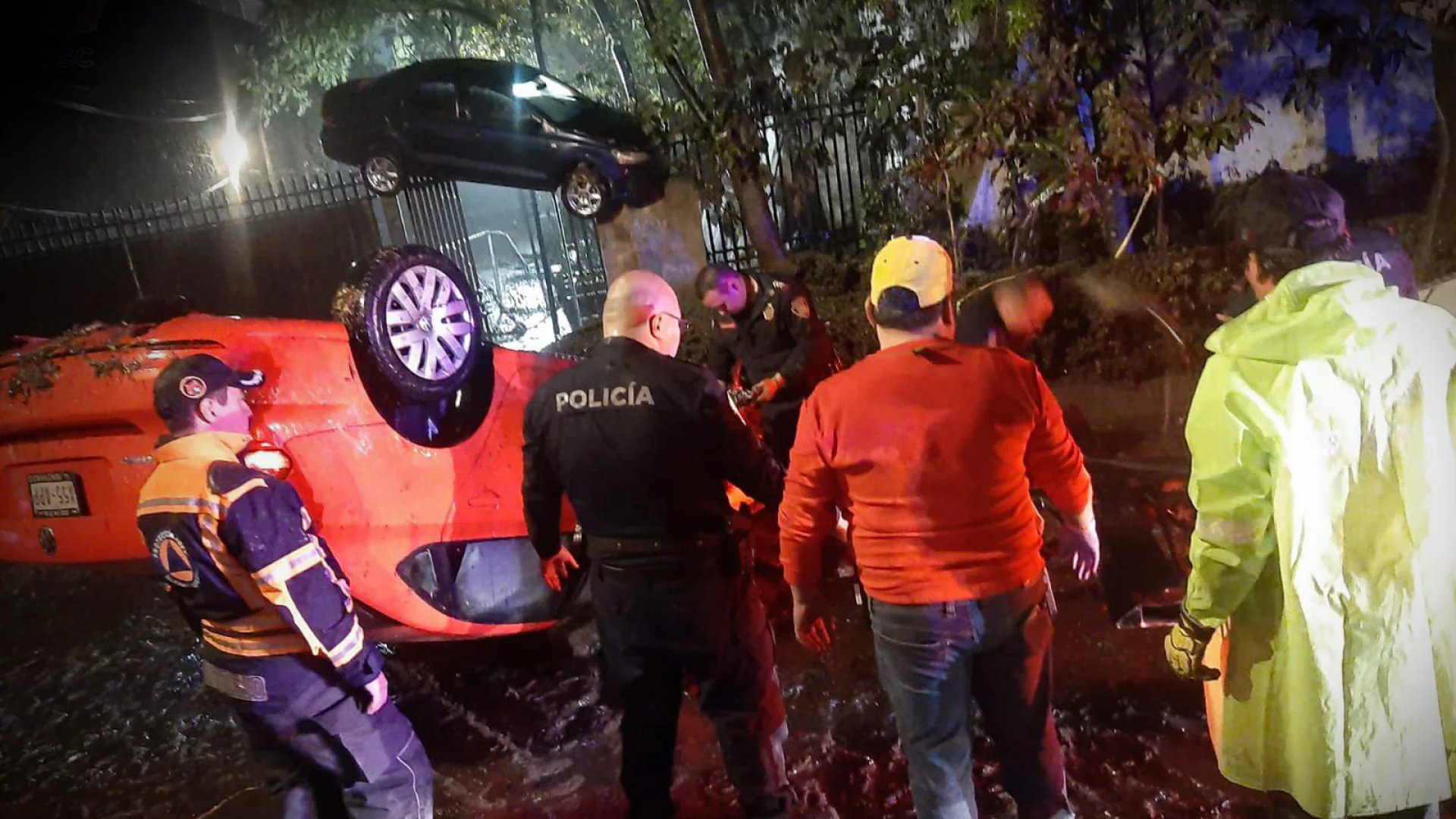 Intensas lluvias desbordan Drenaje Profundo e inundan la Álvaro Obregón