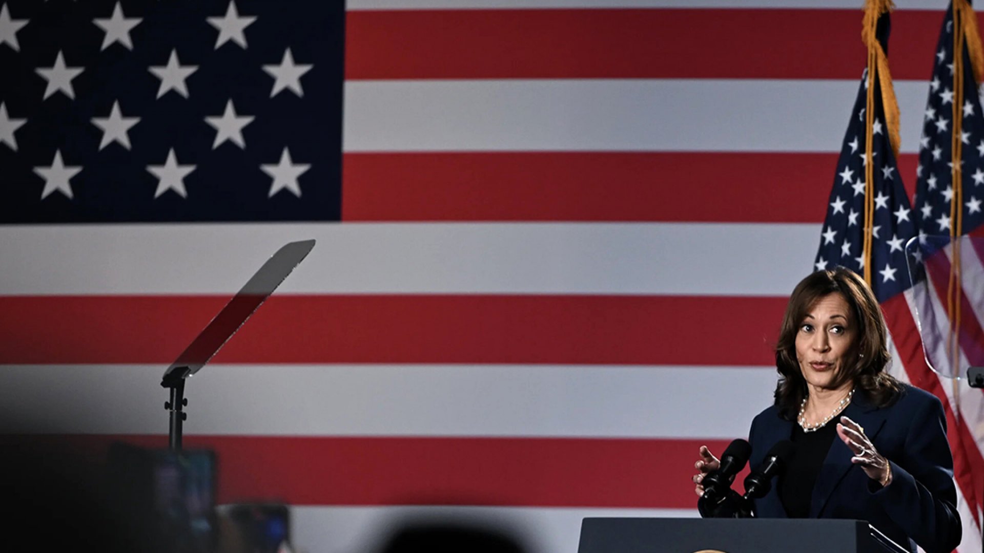 Trump y Harris están prácticamente empatados
